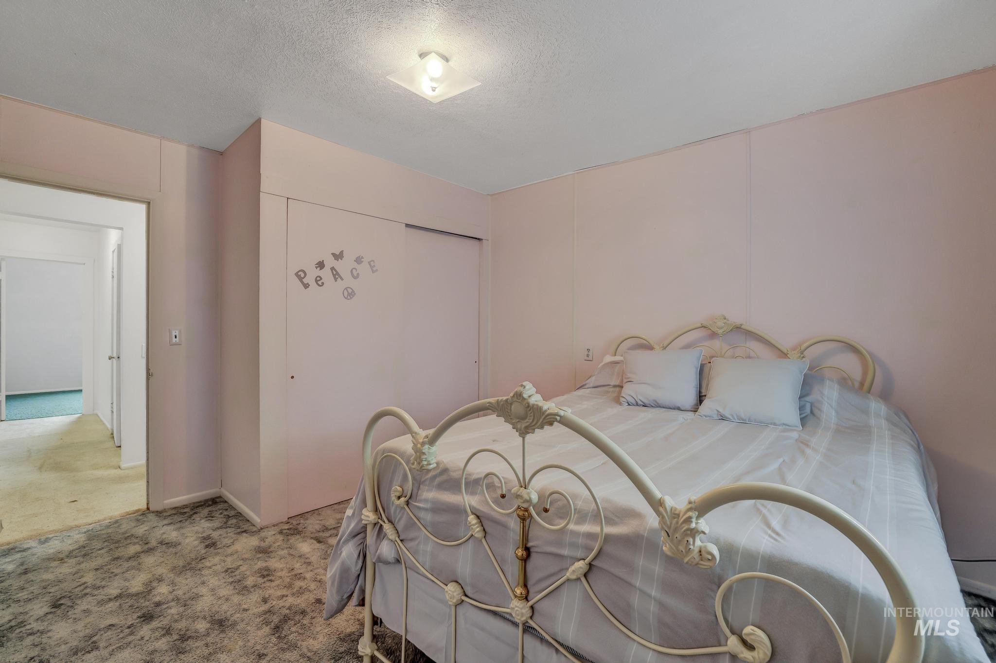 420 E 3rd St, Shoshone, Idaho 83352, 3 Bedrooms, 1 Bathroom, Residential For Sale, Price $289,000,MLS 98947988