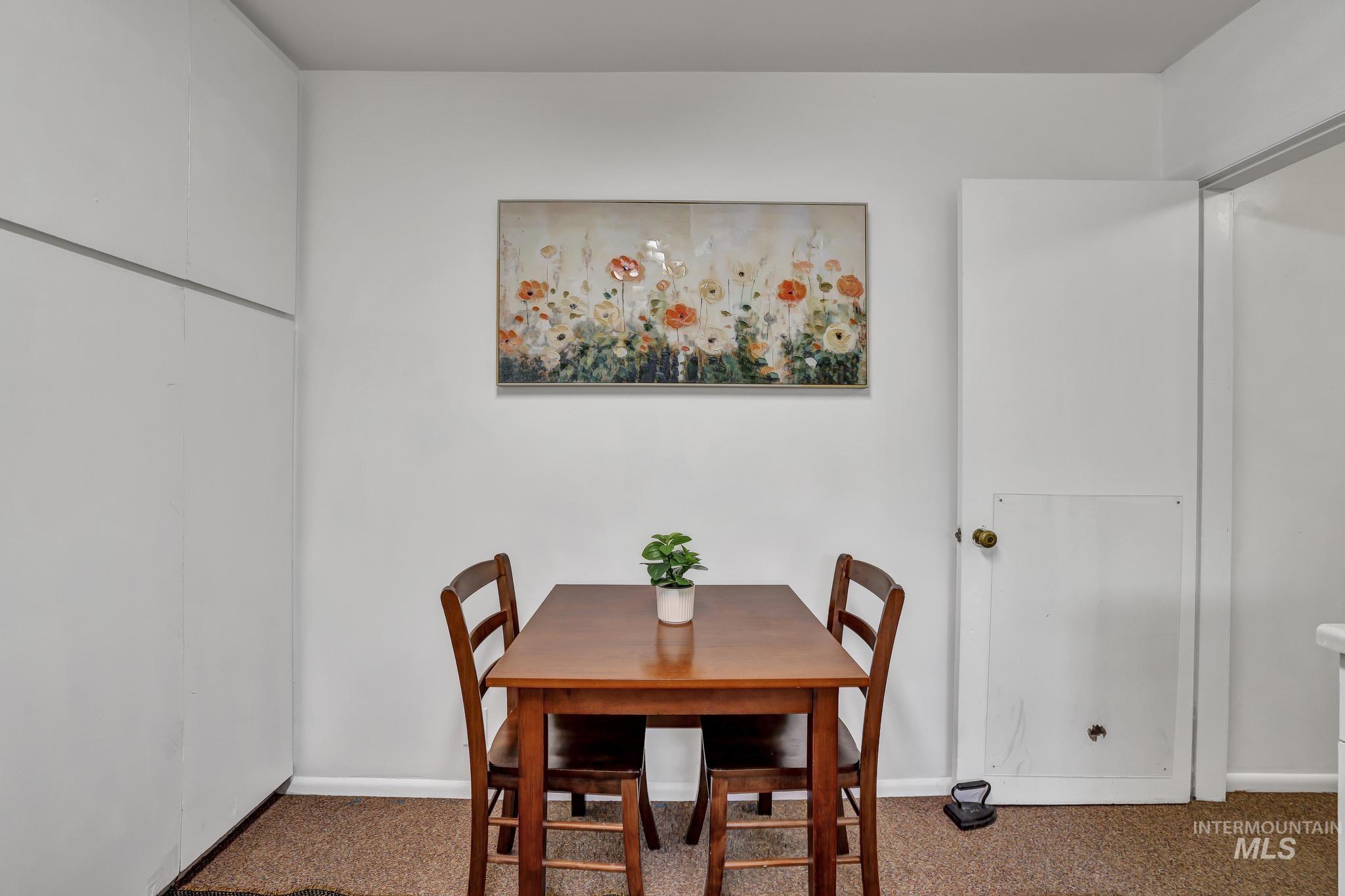 420 E 3rd St, Shoshone, Idaho 83352, 3 Bedrooms, 1 Bathroom, Residential For Sale, Price $289,000,MLS 98947988