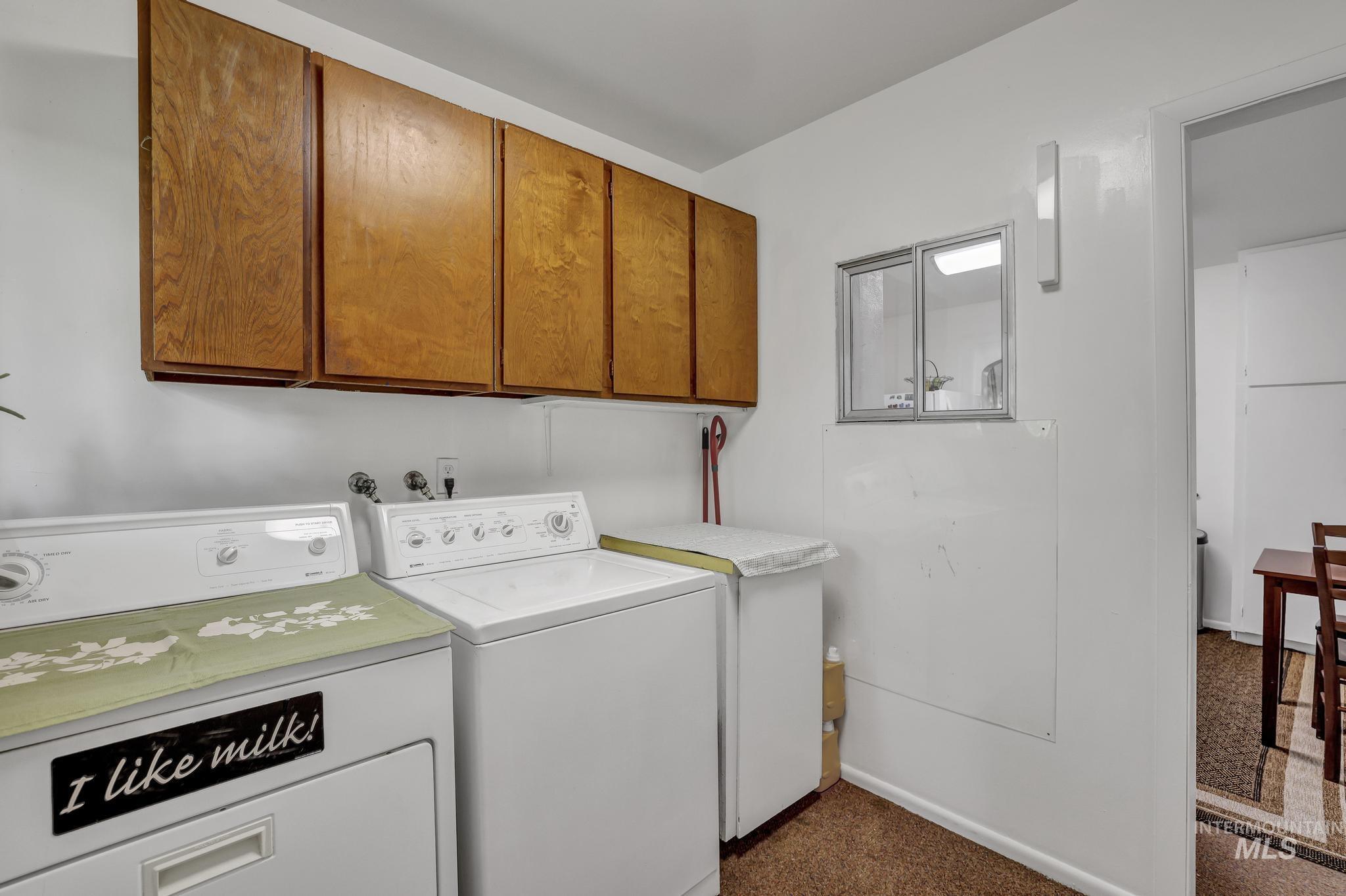 420 E 3rd St, Shoshone, Idaho 83352, 3 Bedrooms, 1 Bathroom, Residential For Sale, Price $289,000,MLS 98947988