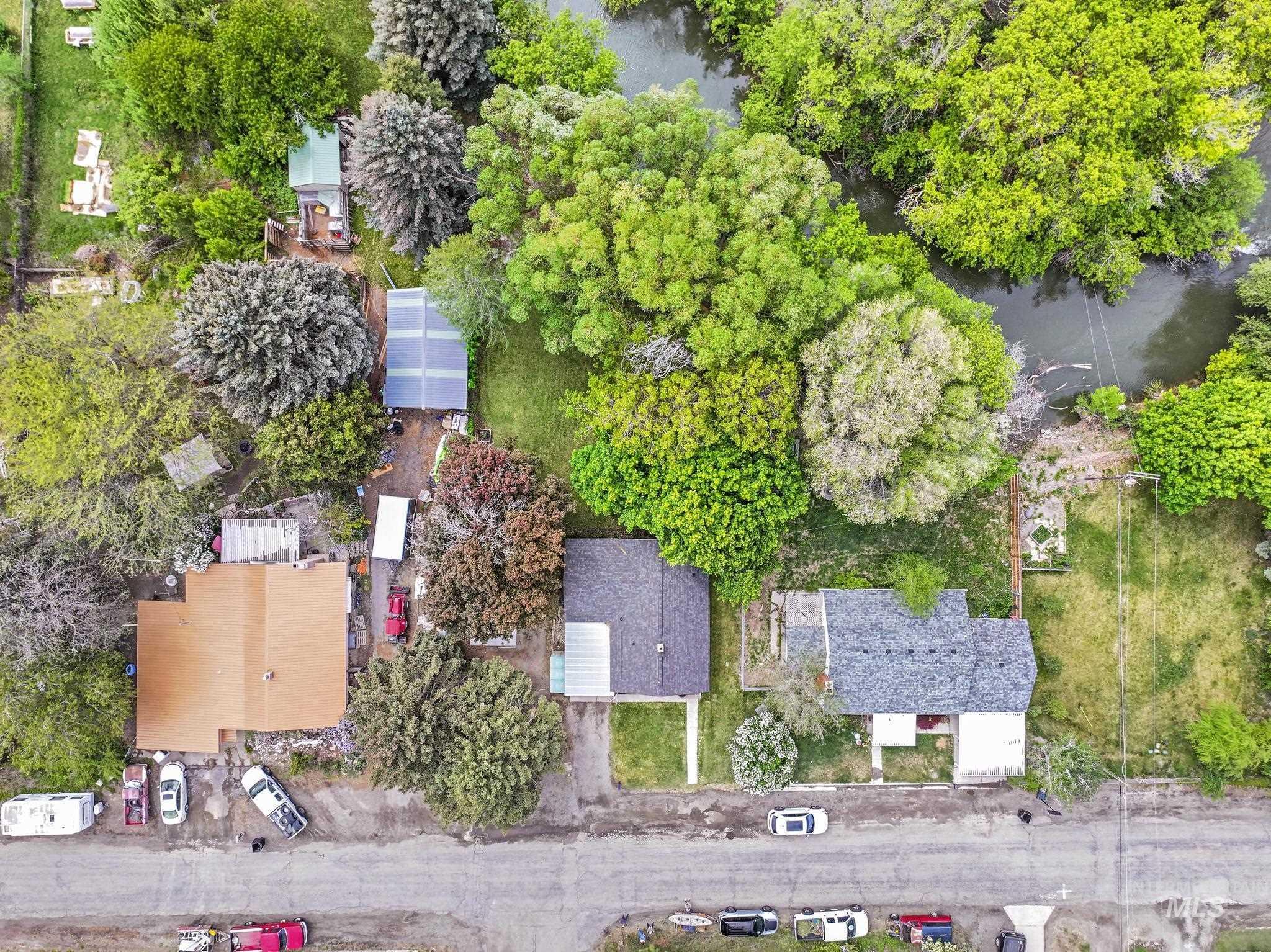 420 E 3rd St, Shoshone, Idaho 83352, 3 Bedrooms, 1 Bathroom, Residential For Sale, Price $289,000,MLS 98947988