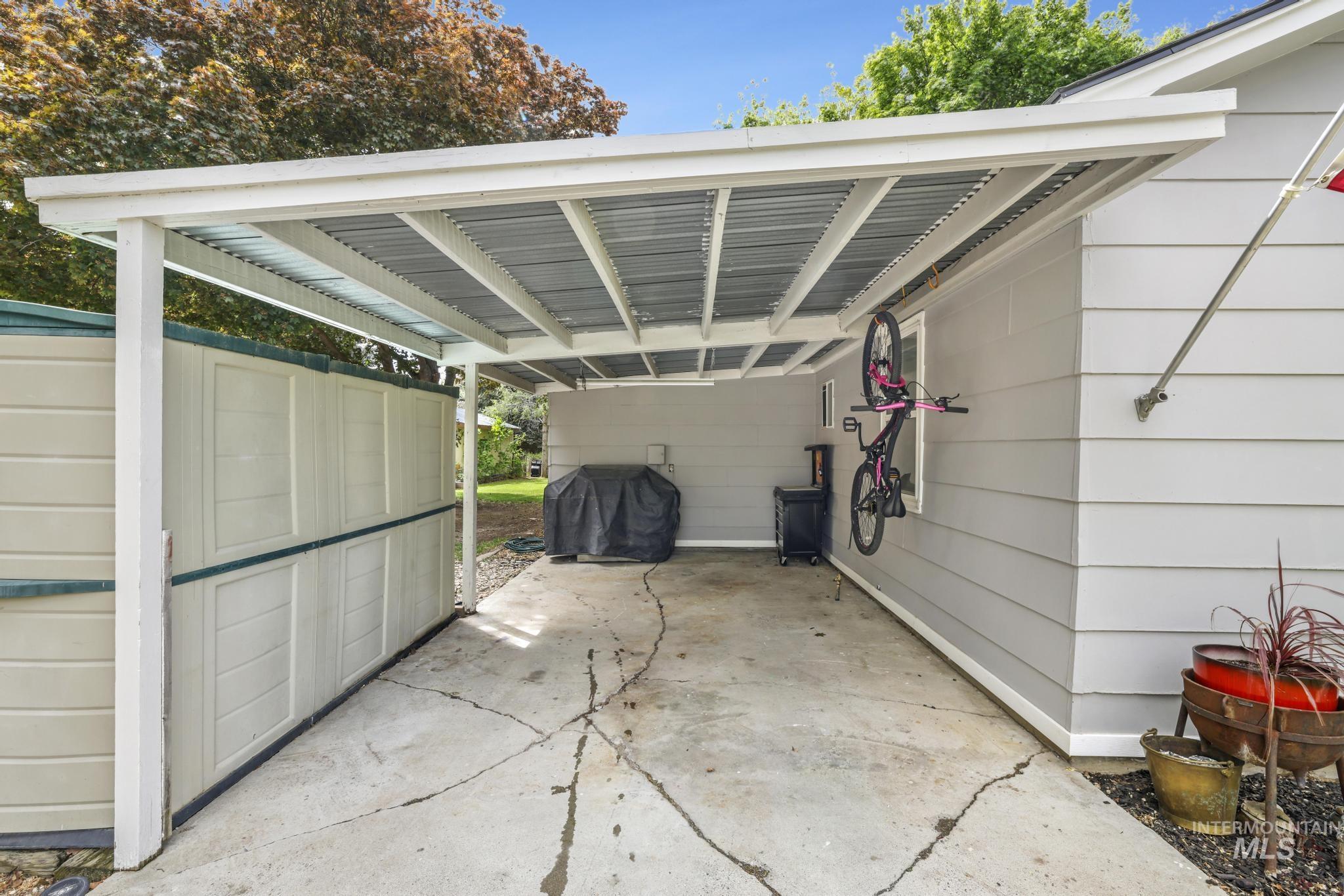 420 E 3rd St, Shoshone, Idaho 83352, 3 Bedrooms, 1 Bathroom, Residential For Sale, Price $289,000,MLS 98947988