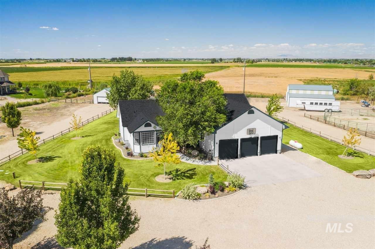 1295 S Dawcamry Lane, Kuna, Idaho 83634, 4 Bedrooms, 3 Bathrooms, Residential For Sale, Price $1,160,000,MLS 98947997