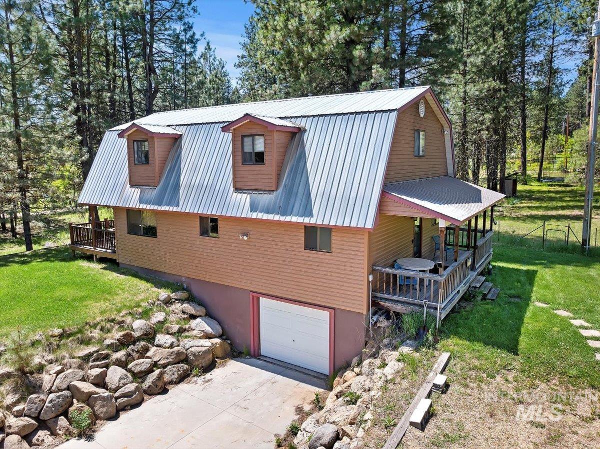 76 W Castle Creek Rd, Garden Valley, Idaho 83622, 3 Bedrooms, 3 Bathrooms, Residential For Sale, Price $699,900,MLS 98948027
