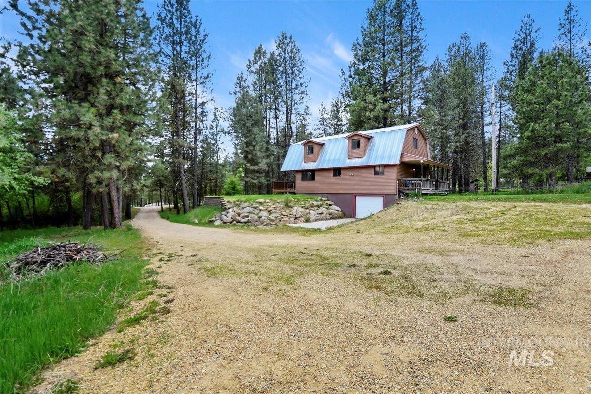 76 W Castle Creek Rd, Garden Valley, Idaho 83622, 3 Bedrooms, 3 Bathrooms, Residential For Sale, Price $699,900,MLS 98948027