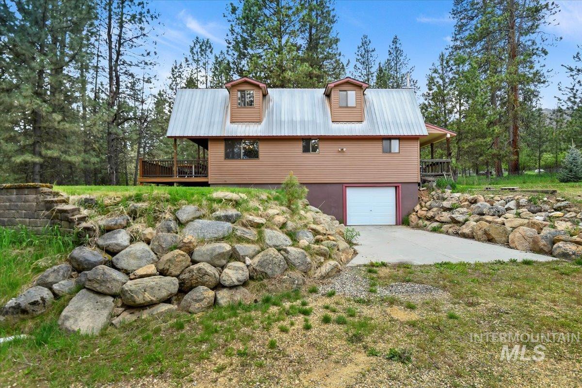 76 W Castle Creek Rd, Garden Valley, Idaho 83622, 3 Bedrooms, 3 Bathrooms, Residential For Sale, Price $699,900,MLS 98948027