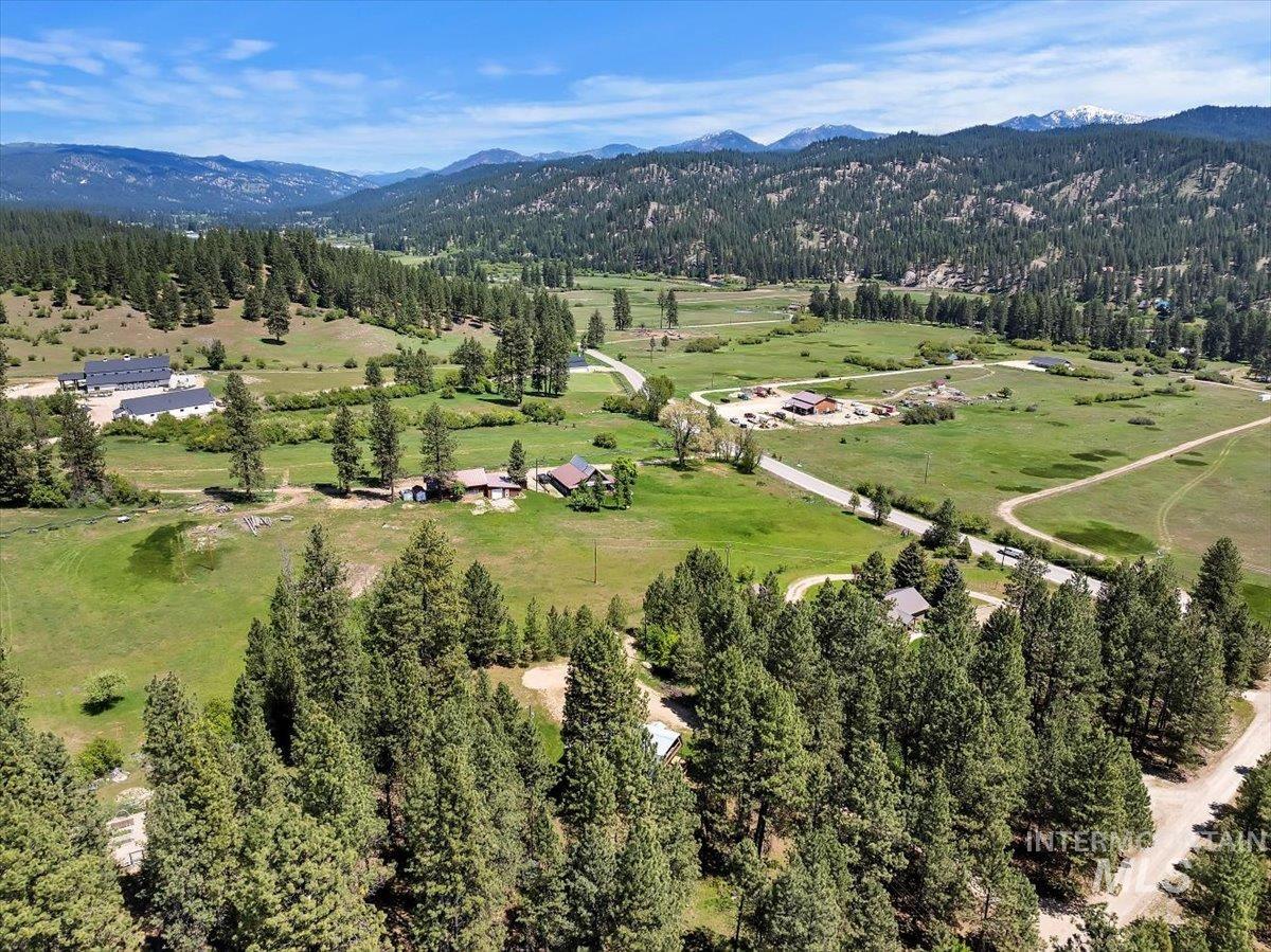 76 W Castle Creek Rd, Garden Valley, Idaho 83622, 3 Bedrooms, 3 Bathrooms, Residential For Sale, Price $699,900,MLS 98948027