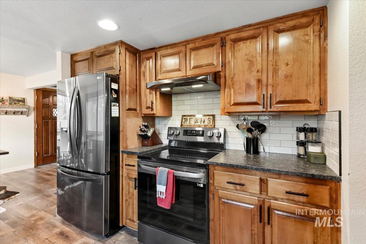 76 W Castle Creek Rd, Garden Valley, Idaho 83622, 3 Bedrooms, 3 Bathrooms, Residential For Sale, Price $699,900,MLS 98948027