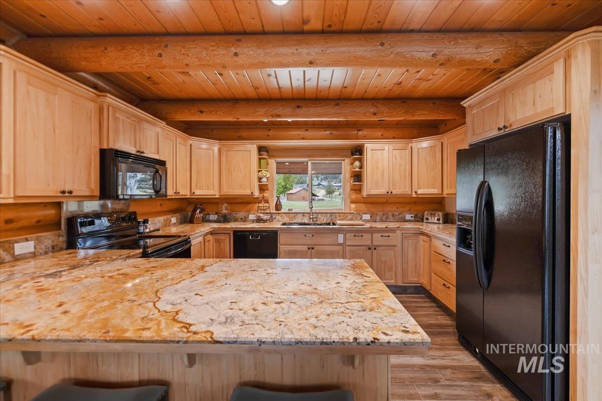 25 Bobcat Court, Garden Valley, Idaho 83622, 5 Bedrooms, 3.5 Bathrooms, Residential For Sale, Price $1,425,000,MLS 98948043