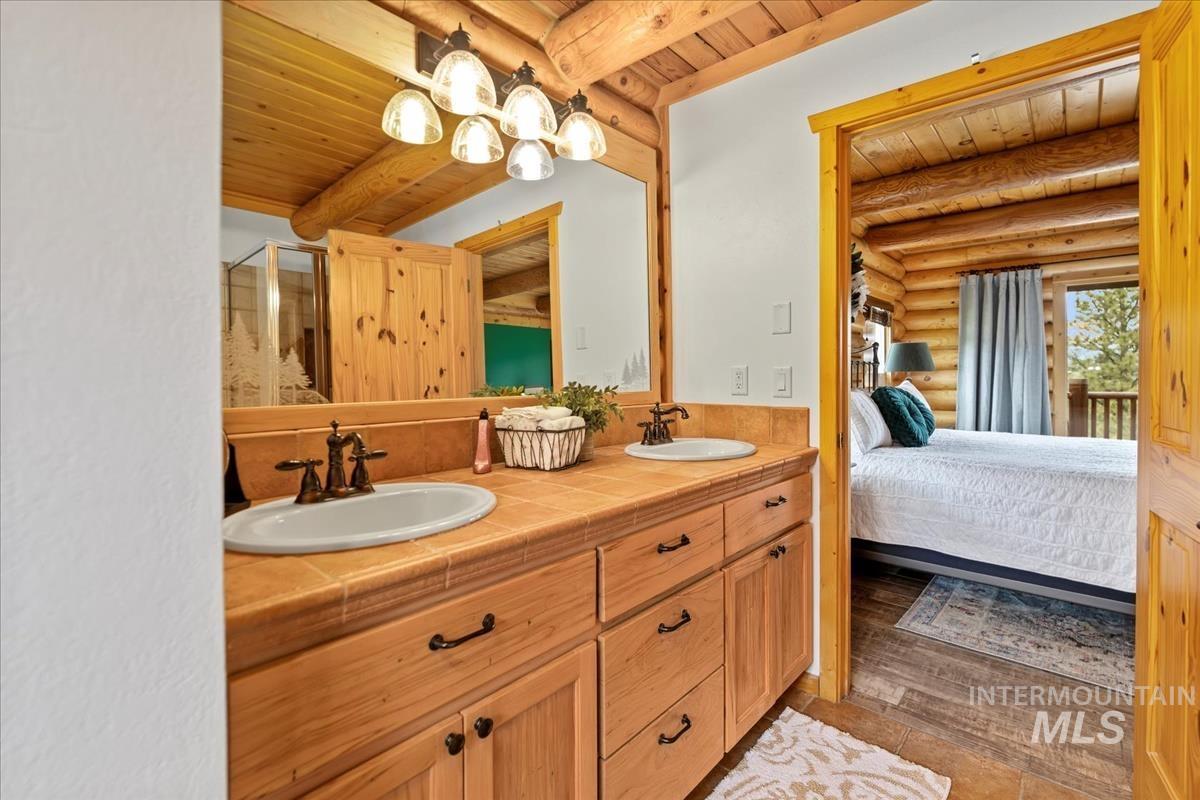 25 Bobcat Court, Garden Valley, Idaho 83622, 5 Bedrooms, 3.5 Bathrooms, Residential For Sale, Price $1,425,000,MLS 98948043