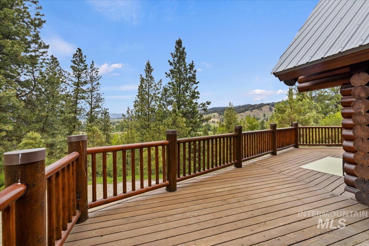 25 Bobcat Court, Garden Valley, Idaho 83622, 5 Bedrooms, 3.5 Bathrooms, Residential For Sale, Price $1,425,000,MLS 98948043