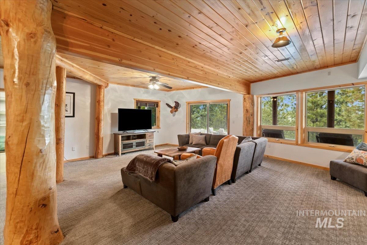 25 Bobcat Court, Garden Valley, Idaho 83622, 5 Bedrooms, 3.5 Bathrooms, Residential For Sale, Price $1,425,000,MLS 98948043