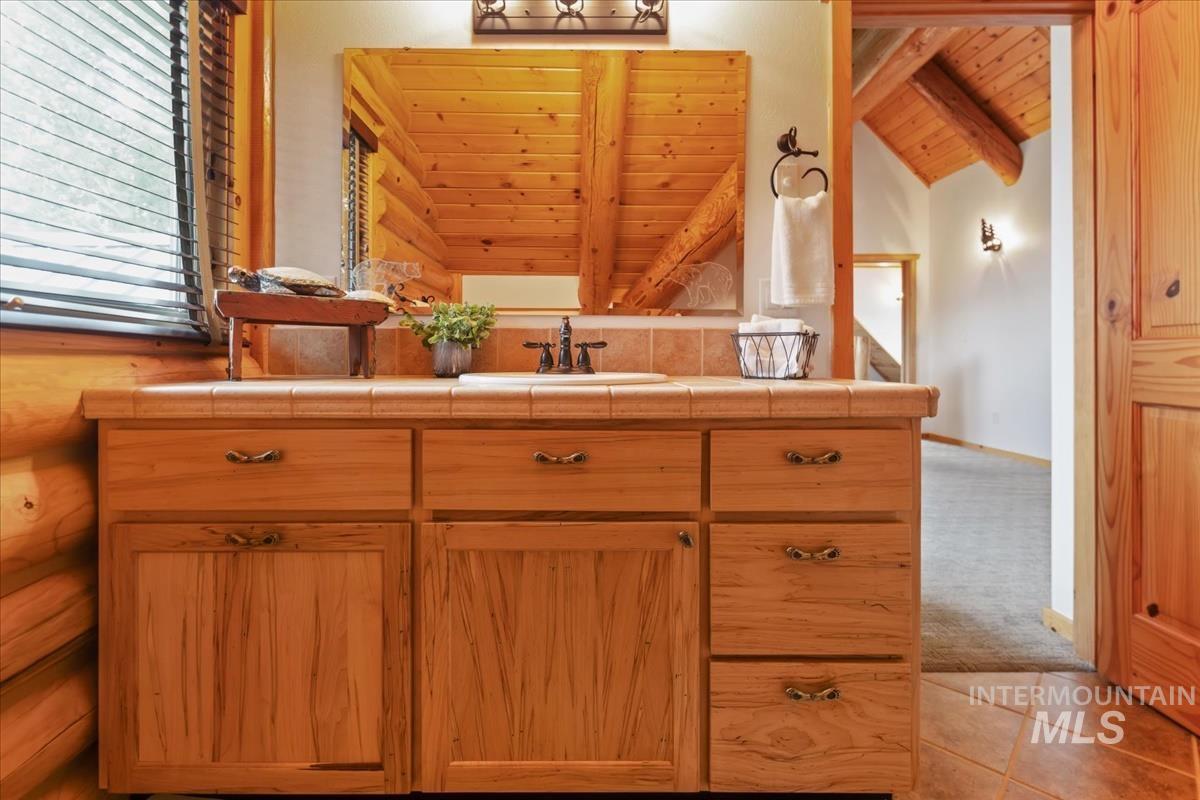 25 Bobcat Court, Garden Valley, Idaho 83622, 5 Bedrooms, 3.5 Bathrooms, Residential For Sale, Price $1,425,000,MLS 98948043