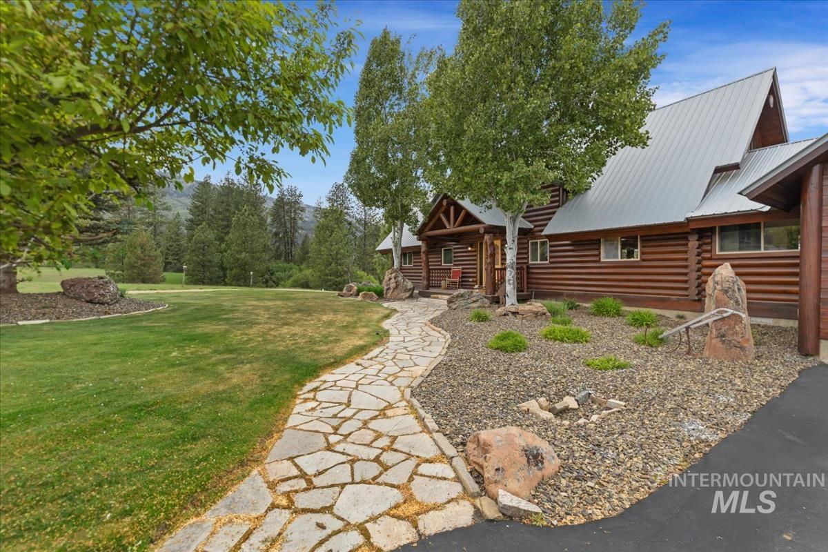 25 Bobcat Court, Garden Valley, Idaho 83622, 5 Bedrooms, 3.5 Bathrooms, Residential For Sale, Price $1,425,000,MLS 98948043