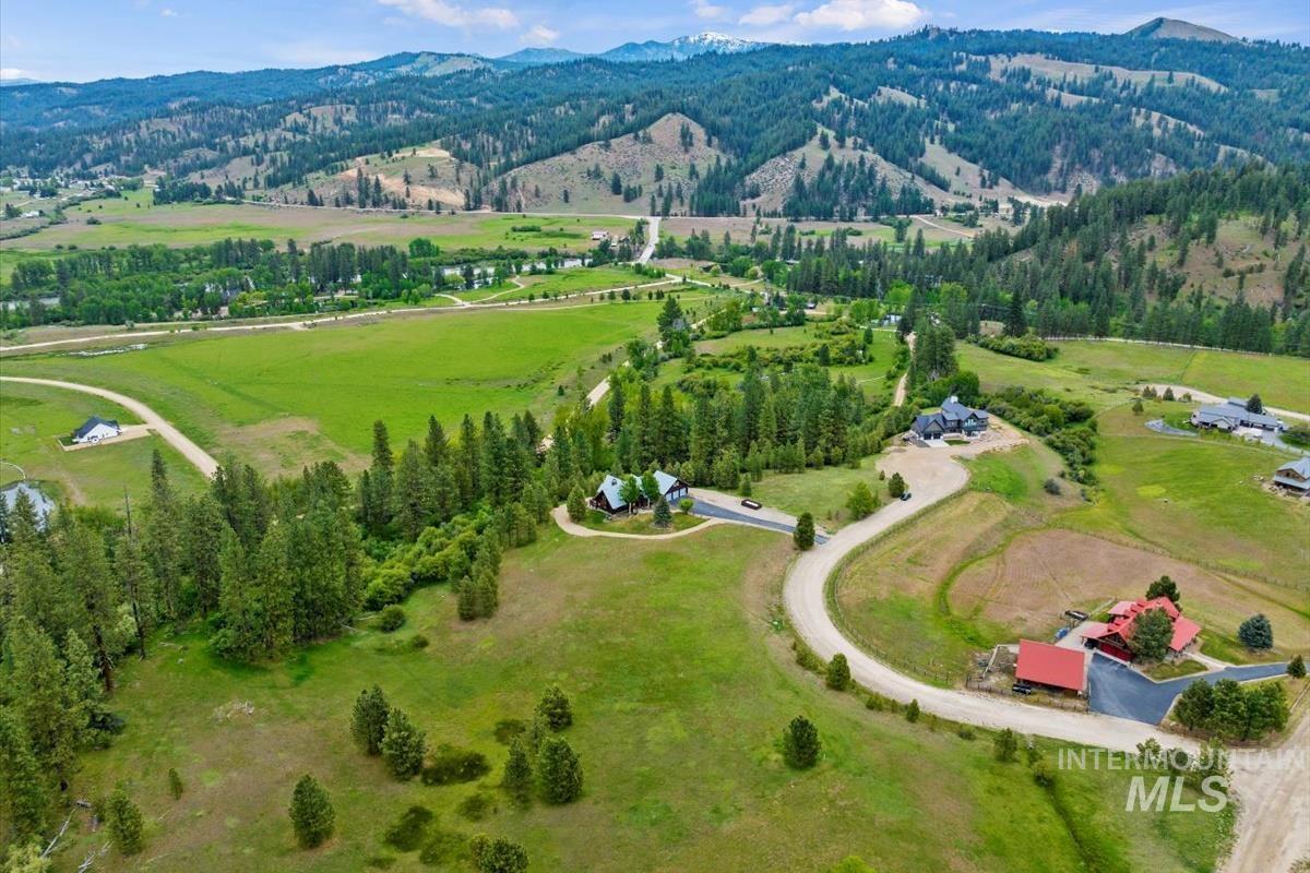 25 Bobcat Court, Garden Valley, Idaho 83622, 5 Bedrooms, 3.5 Bathrooms, Residential For Sale, Price $1,425,000,MLS 98948043