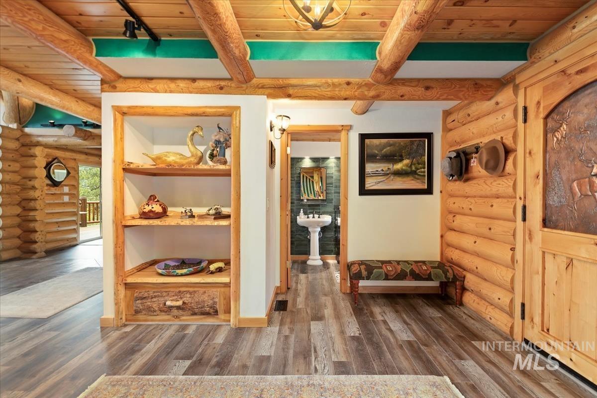 25 Bobcat Court, Garden Valley, Idaho 83622, 5 Bedrooms, 3.5 Bathrooms, Residential For Sale, Price $1,425,000,MLS 98948043