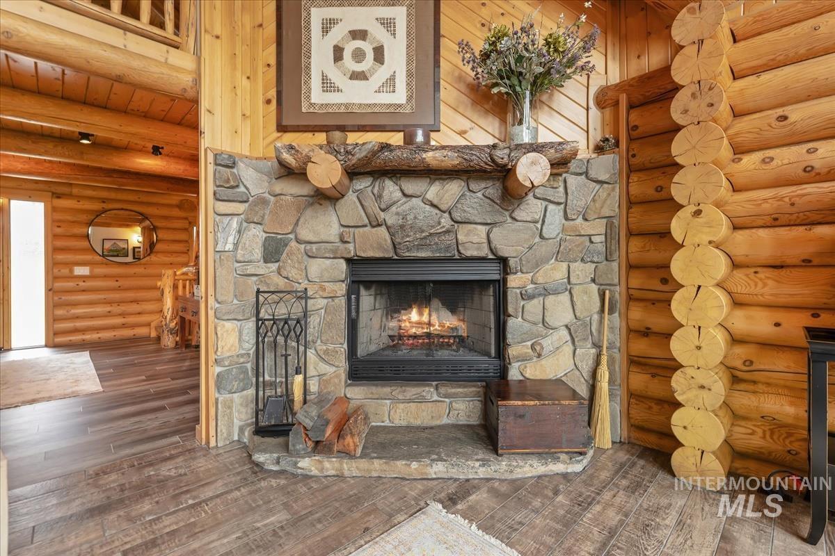 25 Bobcat Court, Garden Valley, Idaho 83622, 5 Bedrooms, 3.5 Bathrooms, Residential For Sale, Price $1,425,000,MLS 98948043