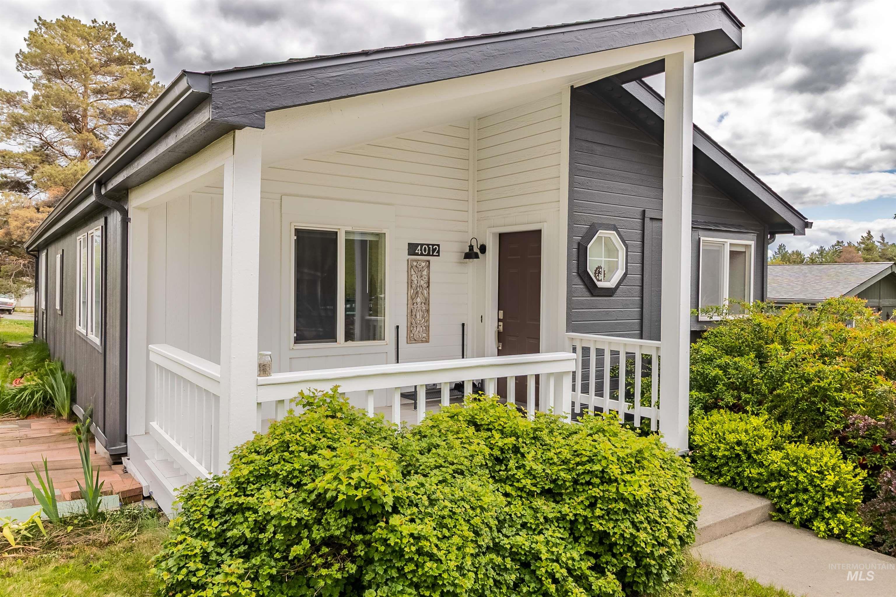 609 N Almon, Moscow, Idaho 83843, 3 Bedrooms, 2 Bathrooms, Residential For Sale, Price $140,000,MLS 98948059