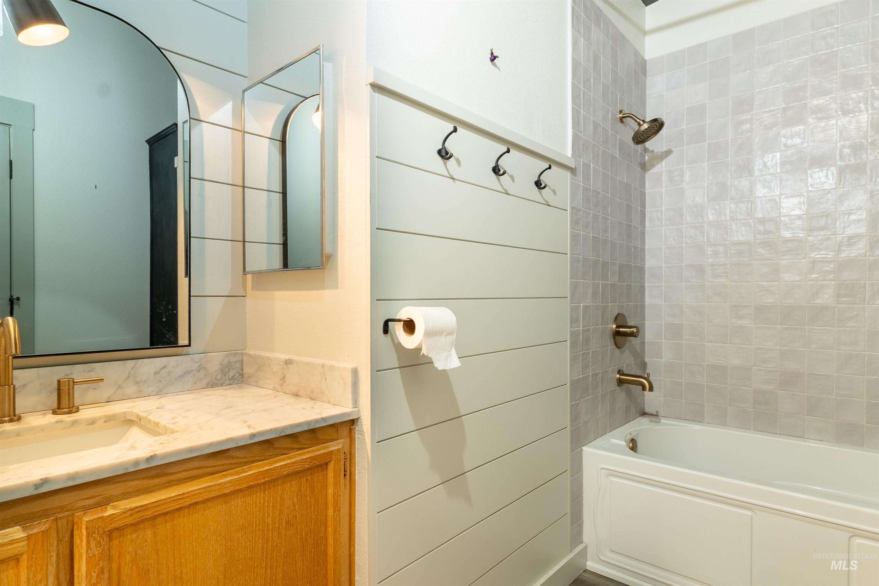 609 N Almon, Moscow, Idaho 83843, 3 Bedrooms, 2 Bathrooms, Residential For Sale, Price $140,000,MLS 98948059