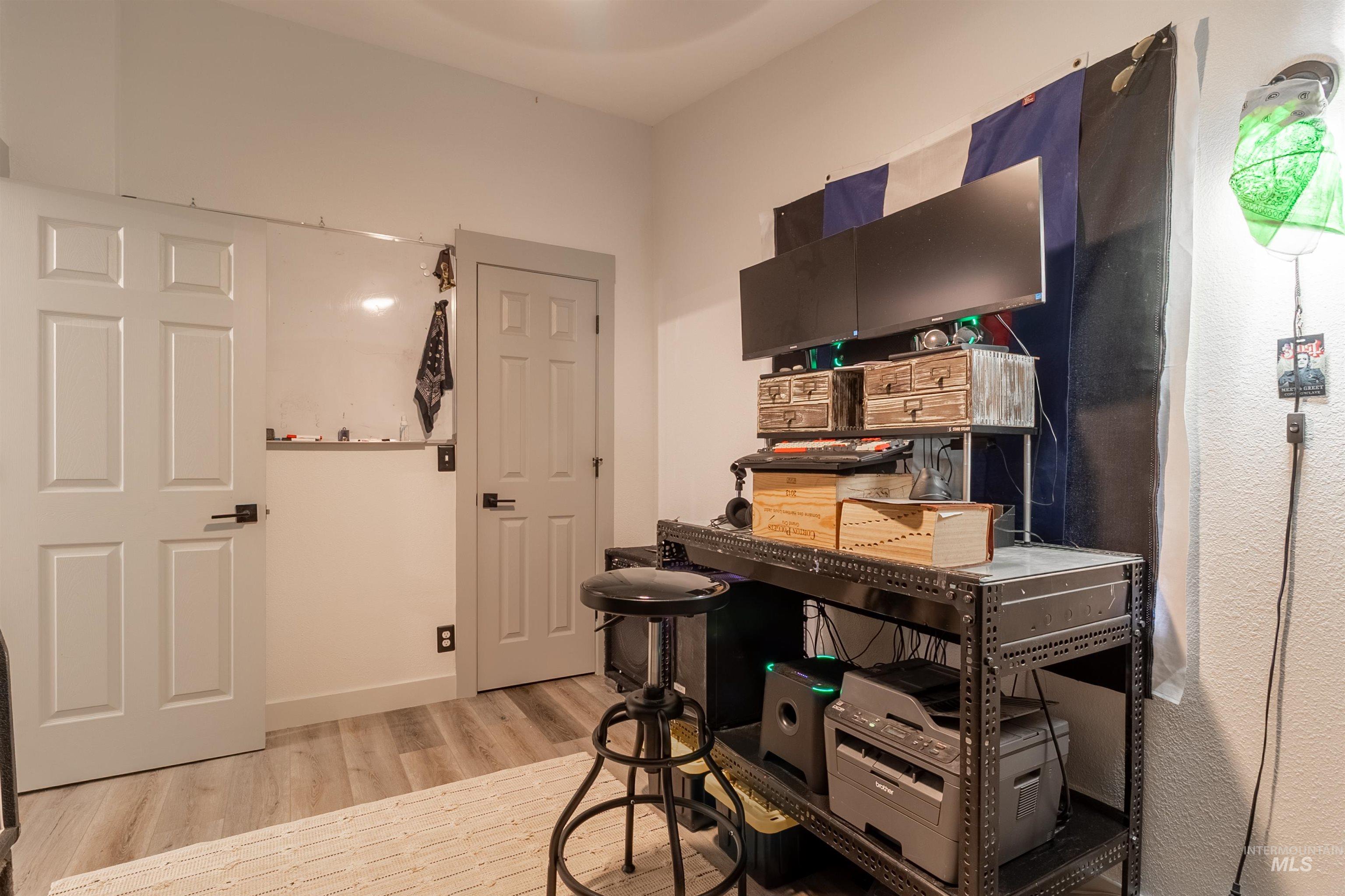 609 N Almon, Moscow, Idaho 83843, 3 Bedrooms, 2 Bathrooms, Residential For Sale, Price $140,000,MLS 98948059