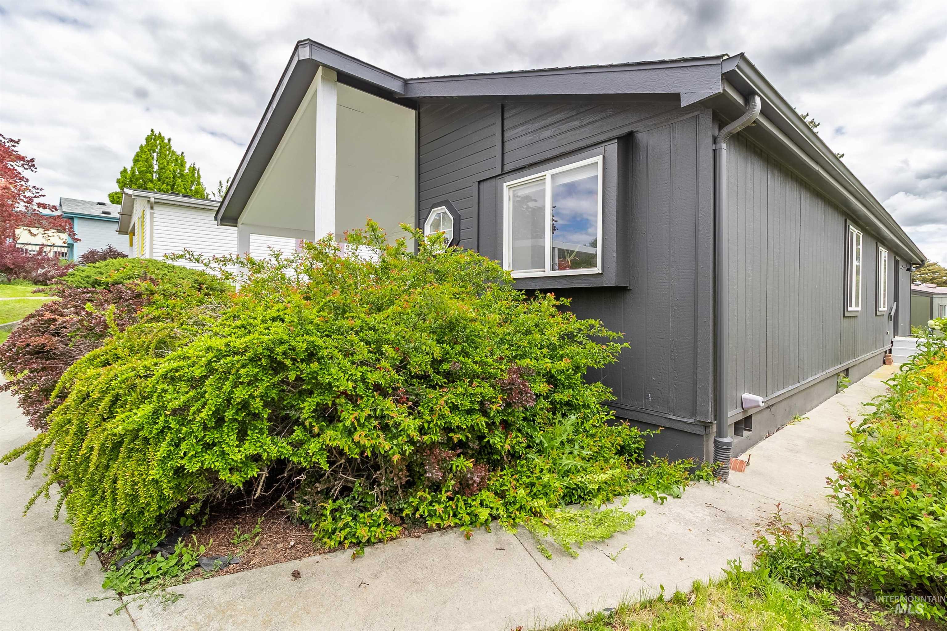 609 N Almon, Moscow, Idaho 83843, 3 Bedrooms, 2 Bathrooms, Residential For Sale, Price $140,000,MLS 98948059