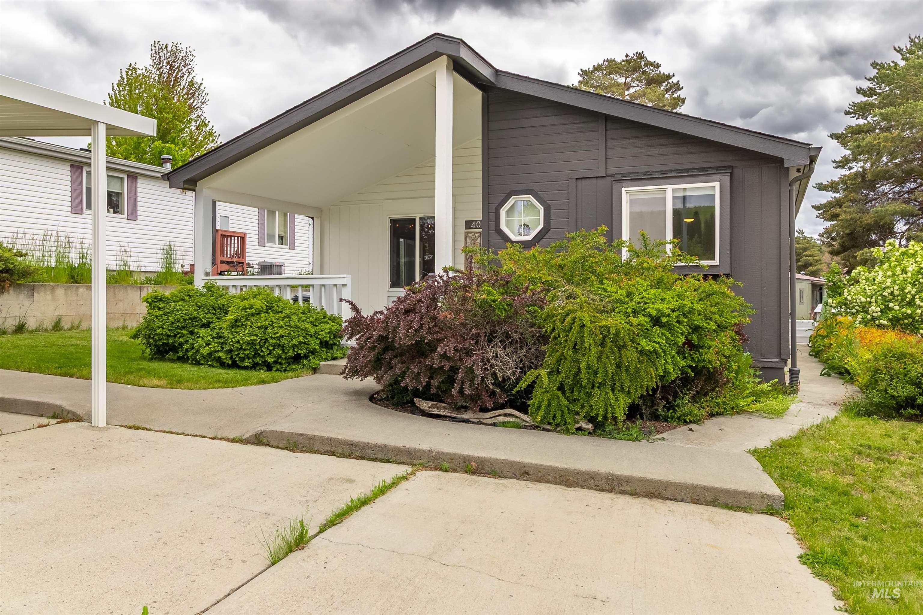 609 N Almon, Moscow, Idaho 83843, 3 Bedrooms, 2 Bathrooms, Residential For Sale, Price $140,000,MLS 98948059