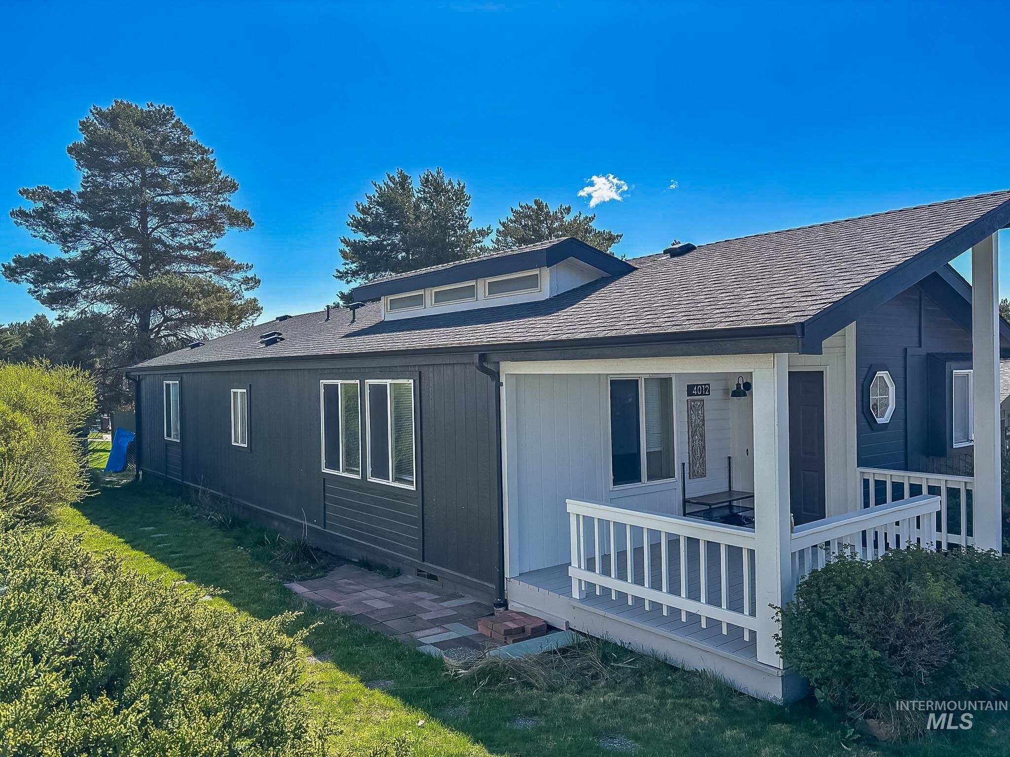 609 N Almon, Moscow, Idaho 83843, 3 Bedrooms, 2 Bathrooms, Residential For Sale, Price $140,000,MLS 98948059