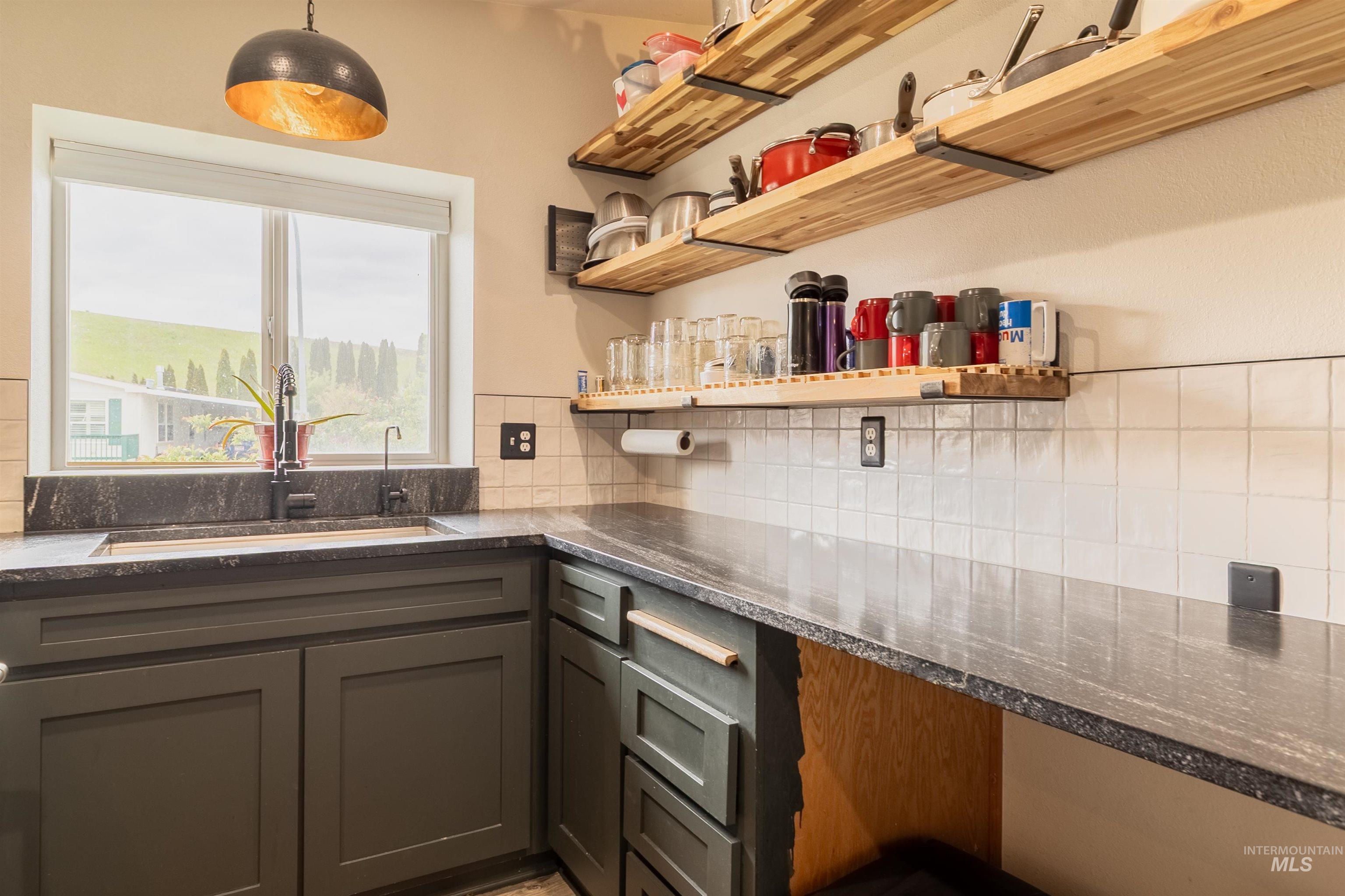 609 N Almon, Moscow, Idaho 83843, 3 Bedrooms, 2 Bathrooms, Residential For Sale, Price $140,000,MLS 98948059