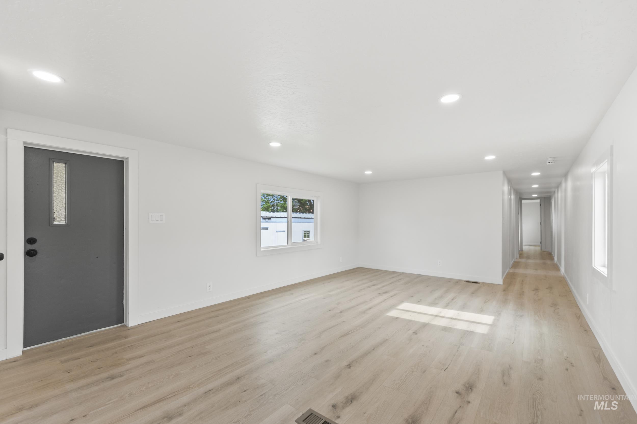 8417 W. Fairview Ave, Boise, Idaho 83704, 3 Bedrooms, 1 Bathroom, Residential For Sale, Price $75,000,MLS 98948089