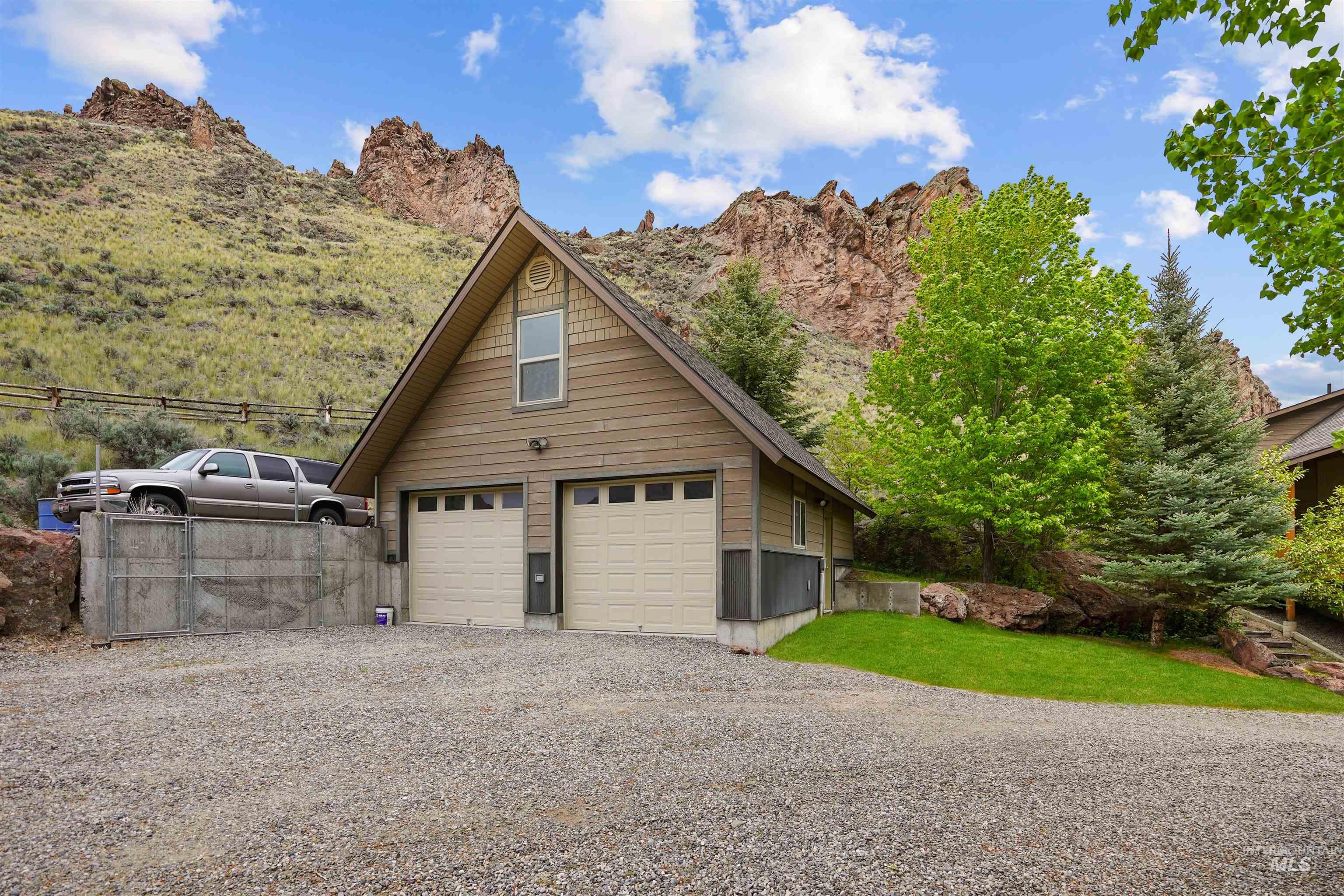 9 Autumn Blaze Lane, Salmon, Idaho 83467, 5 Bedrooms, 3.5 Bathrooms, Residential For Sale, Price $1,200,000,MLS 98948091