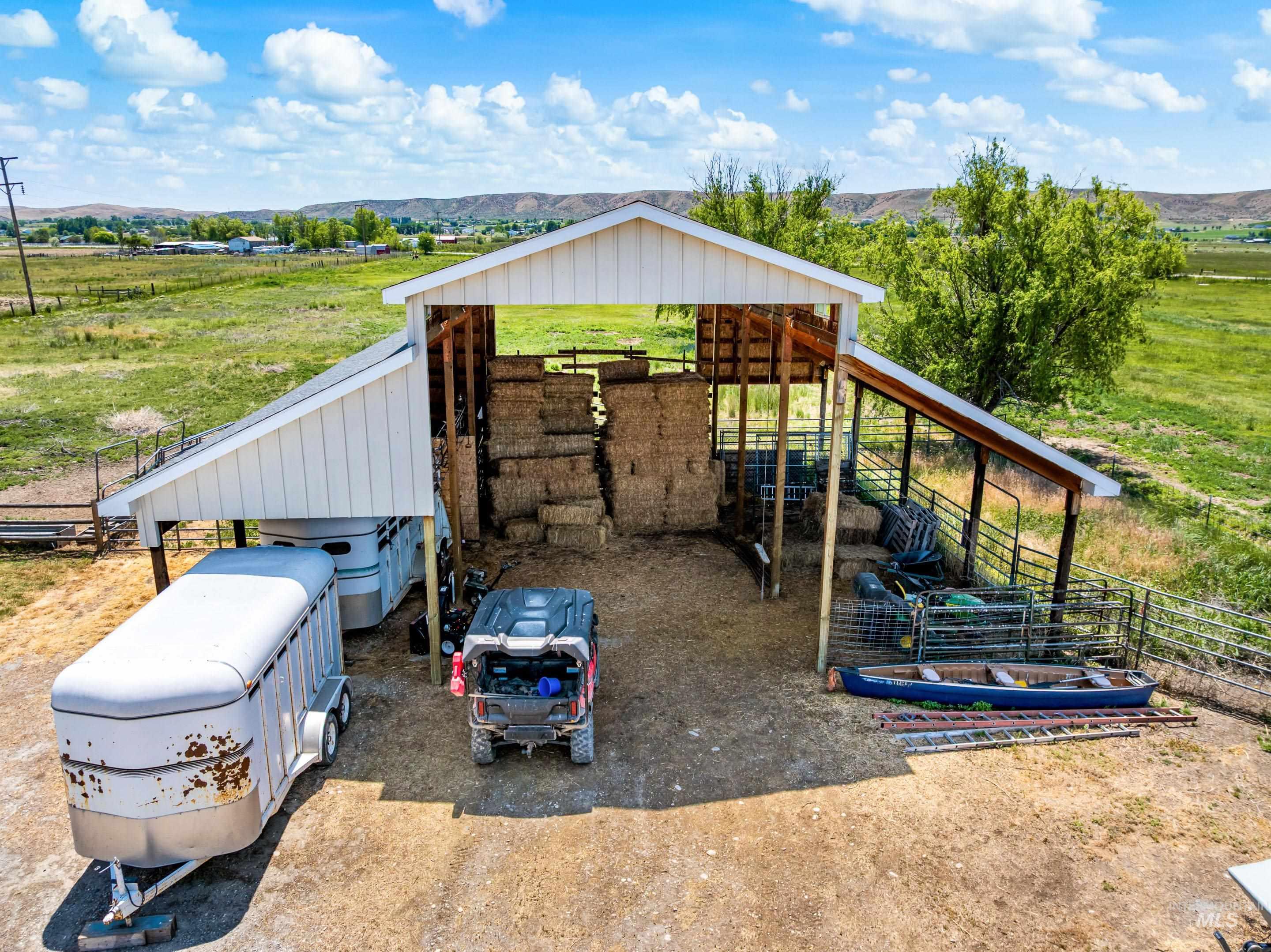 1415 Morehouse, Emmett, Idaho 83617, 3 Bedrooms, 2 Bathrooms, Residential For Sale, Price $845,800,MLS 98948107