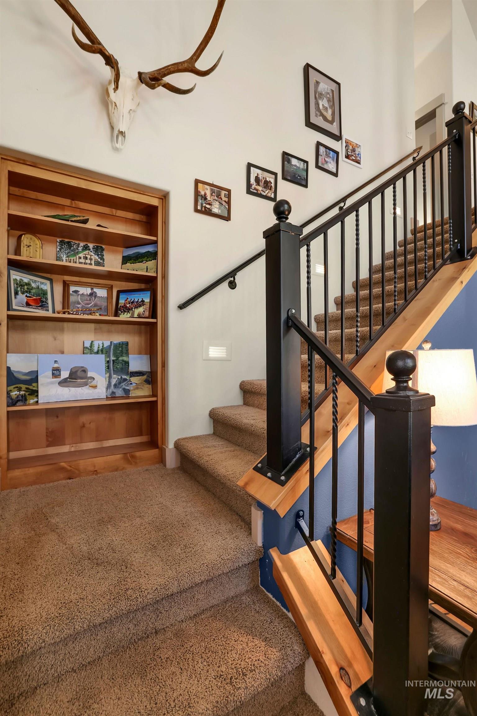 136 Paradise Lane, Donnelly, Idaho 83615, 3 Bedrooms, 2 Bathrooms, Residential For Sale, Price $925,000,MLS 98948134