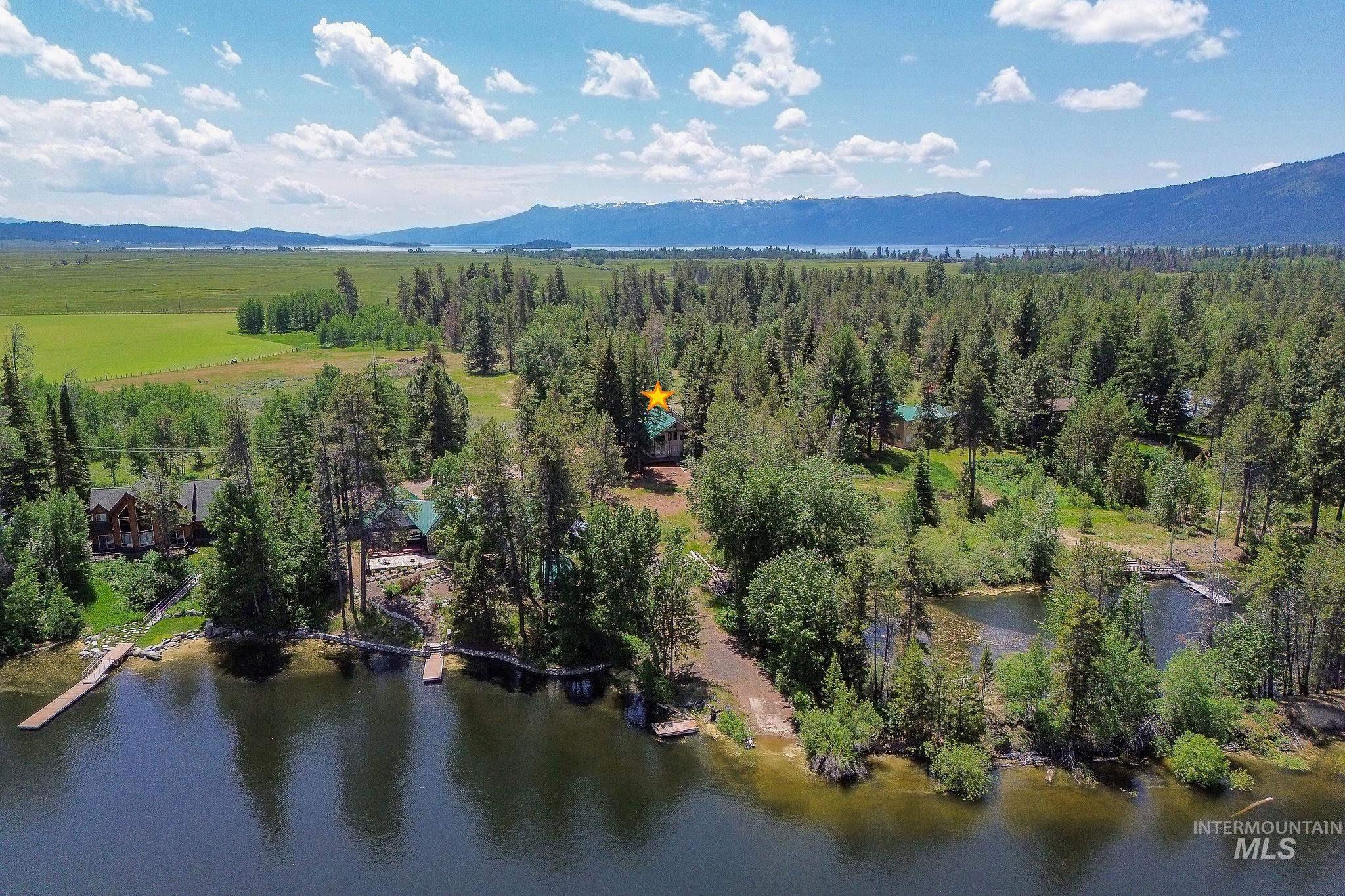 136 Paradise Lane, Donnelly, Idaho 83615, 3 Bedrooms, 2 Bathrooms, Residential For Sale, Price $925,000,MLS 98948134