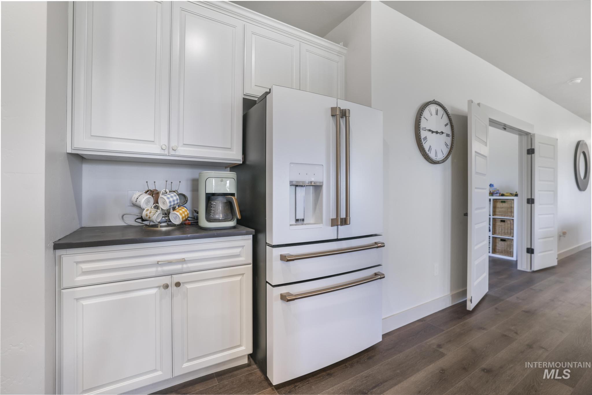 91 W 200 S, Burley, Idaho 83318, 5 Bedrooms, 2.5 Bathrooms, Residential For Sale, Price $699,950,MLS 98948137