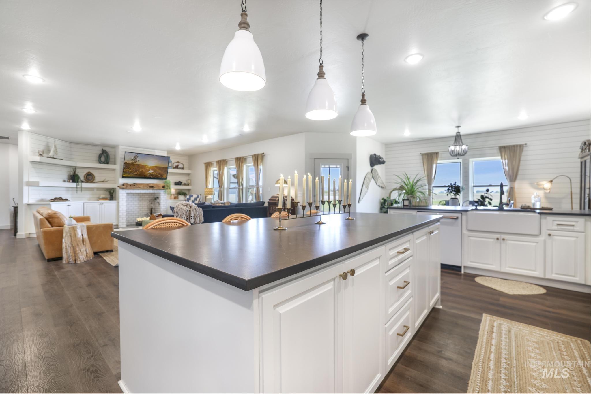 91 W 200 S, Burley, Idaho 83318, 5 Bedrooms, 2.5 Bathrooms, Residential For Sale, Price $699,950,MLS 98948137