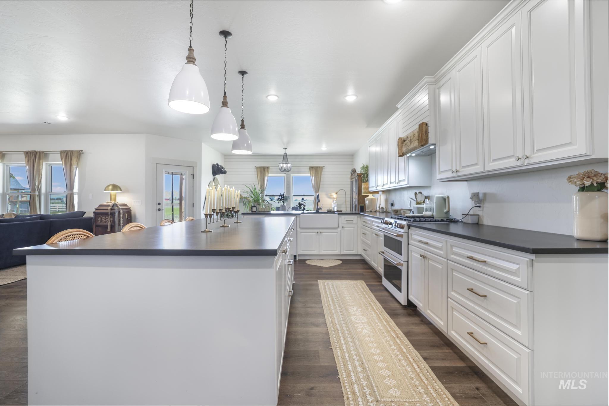 91 W 200 S, Burley, Idaho 83318, 5 Bedrooms, 2.5 Bathrooms, Residential For Sale, Price $699,950,MLS 98948137