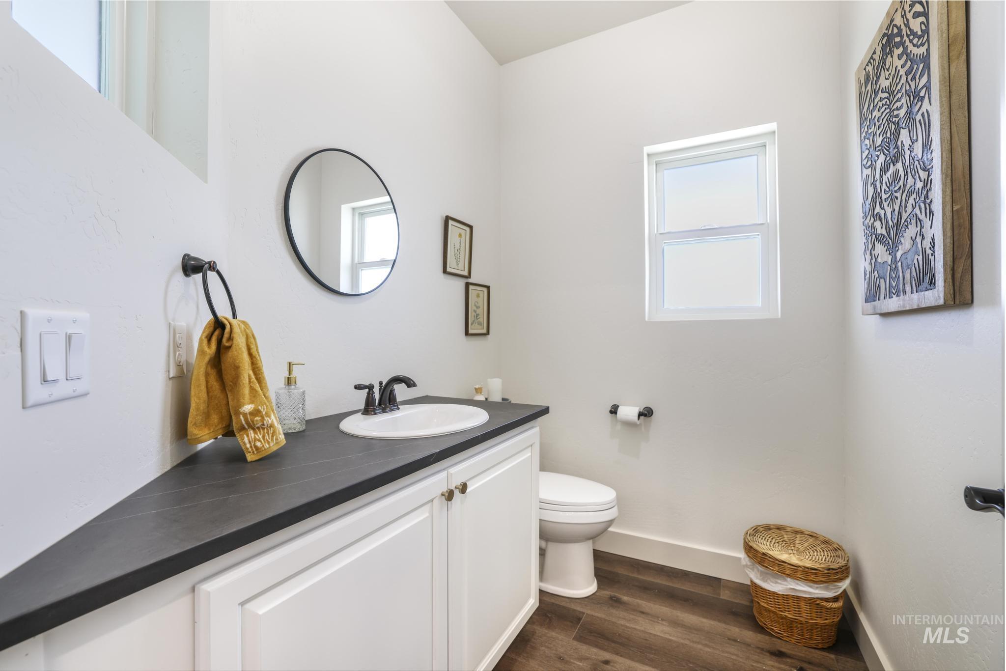 91 W 200 S, Burley, Idaho 83318, 5 Bedrooms, 2.5 Bathrooms, Residential For Sale, Price $699,950,MLS 98948137