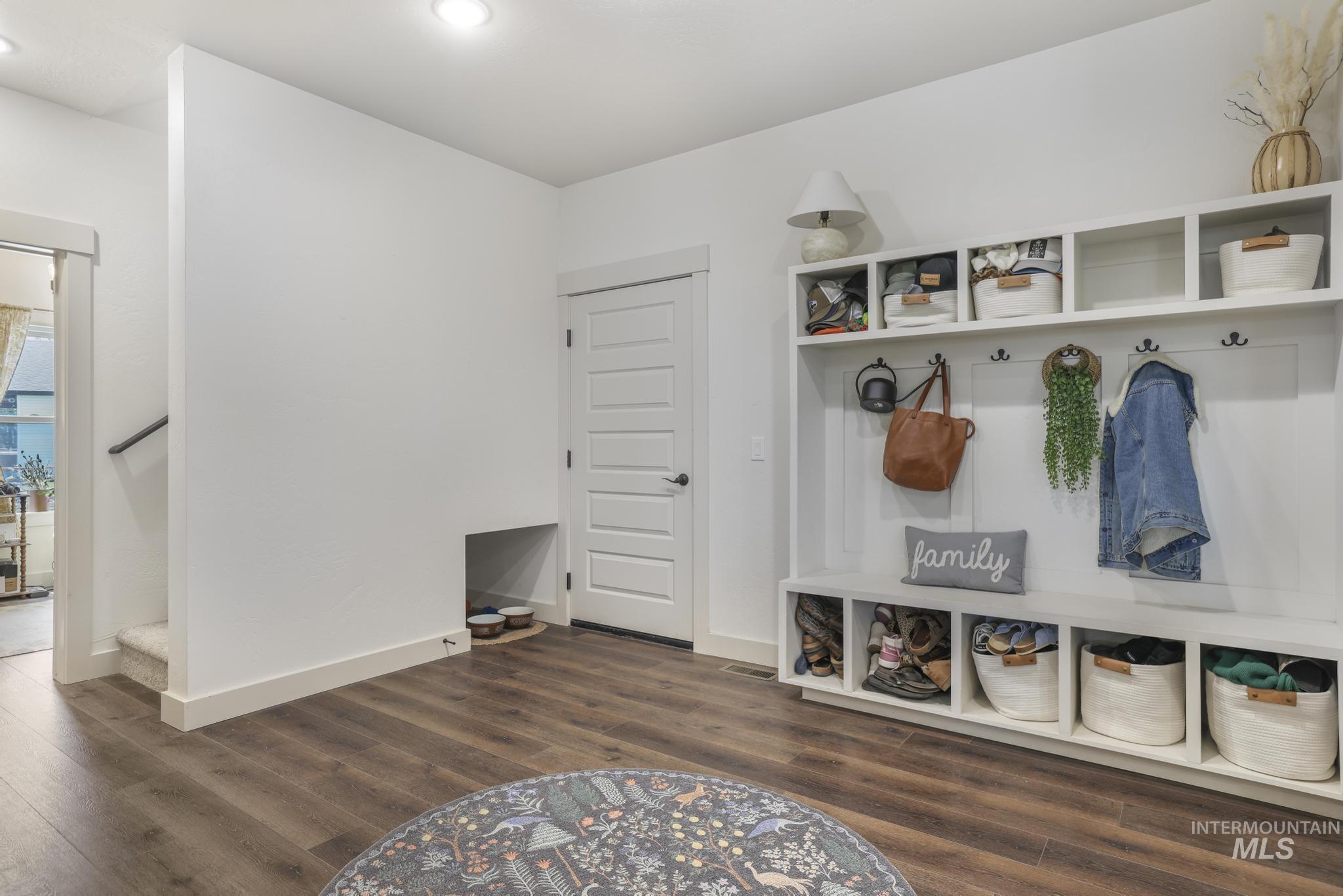 91 W 200 S, Burley, Idaho 83318, 5 Bedrooms, 2.5 Bathrooms, Residential For Sale, Price $699,950,MLS 98948137