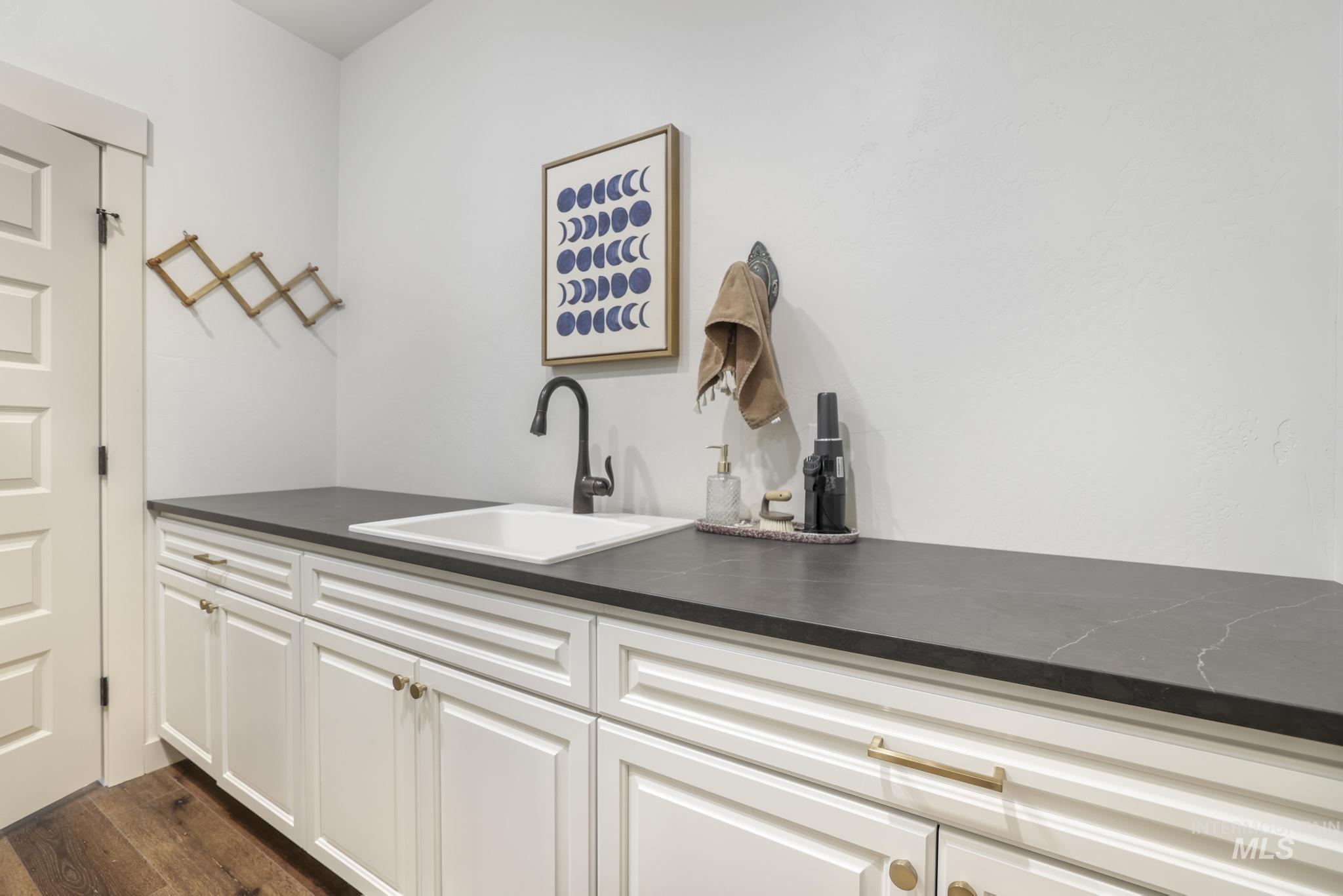 91 W 200 S, Burley, Idaho 83318, 5 Bedrooms, 2.5 Bathrooms, Residential For Sale, Price $699,950,MLS 98948137