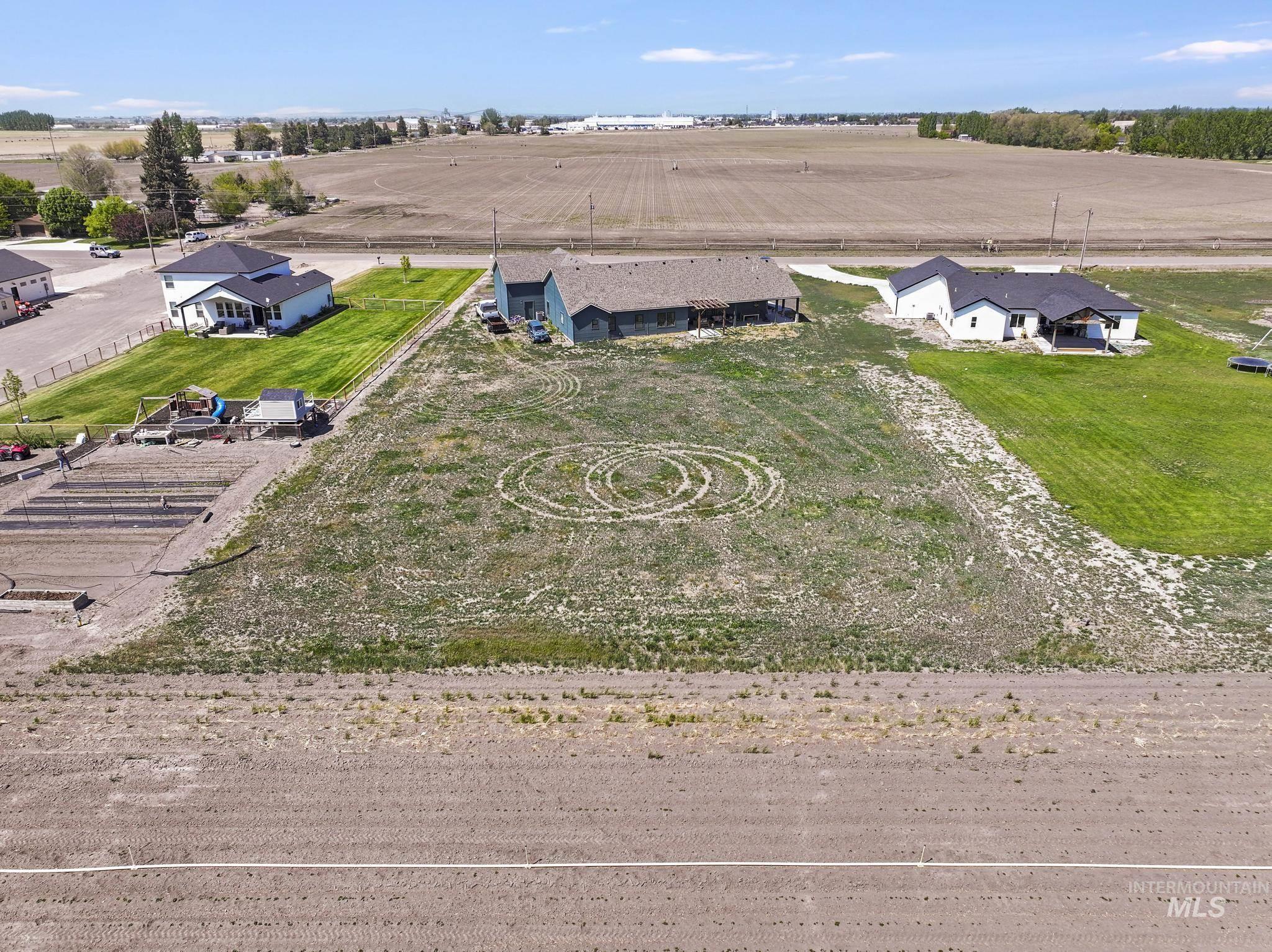 91 W 200 S, Burley, Idaho 83318, 5 Bedrooms, 2.5 Bathrooms, Residential For Sale, Price $699,950,MLS 98948137