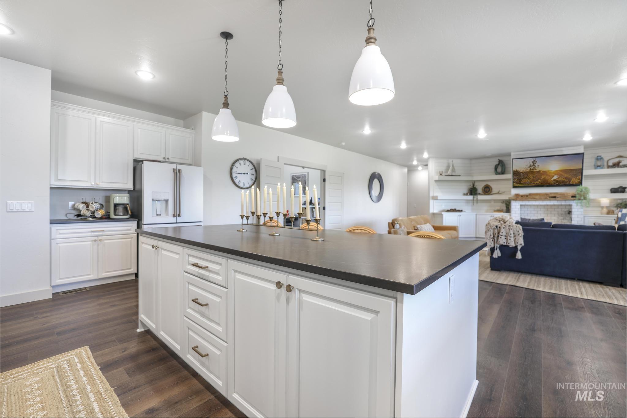 91 W 200 S, Burley, Idaho 83318, 5 Bedrooms, 2.5 Bathrooms, Residential For Sale, Price $699,950,MLS 98948137