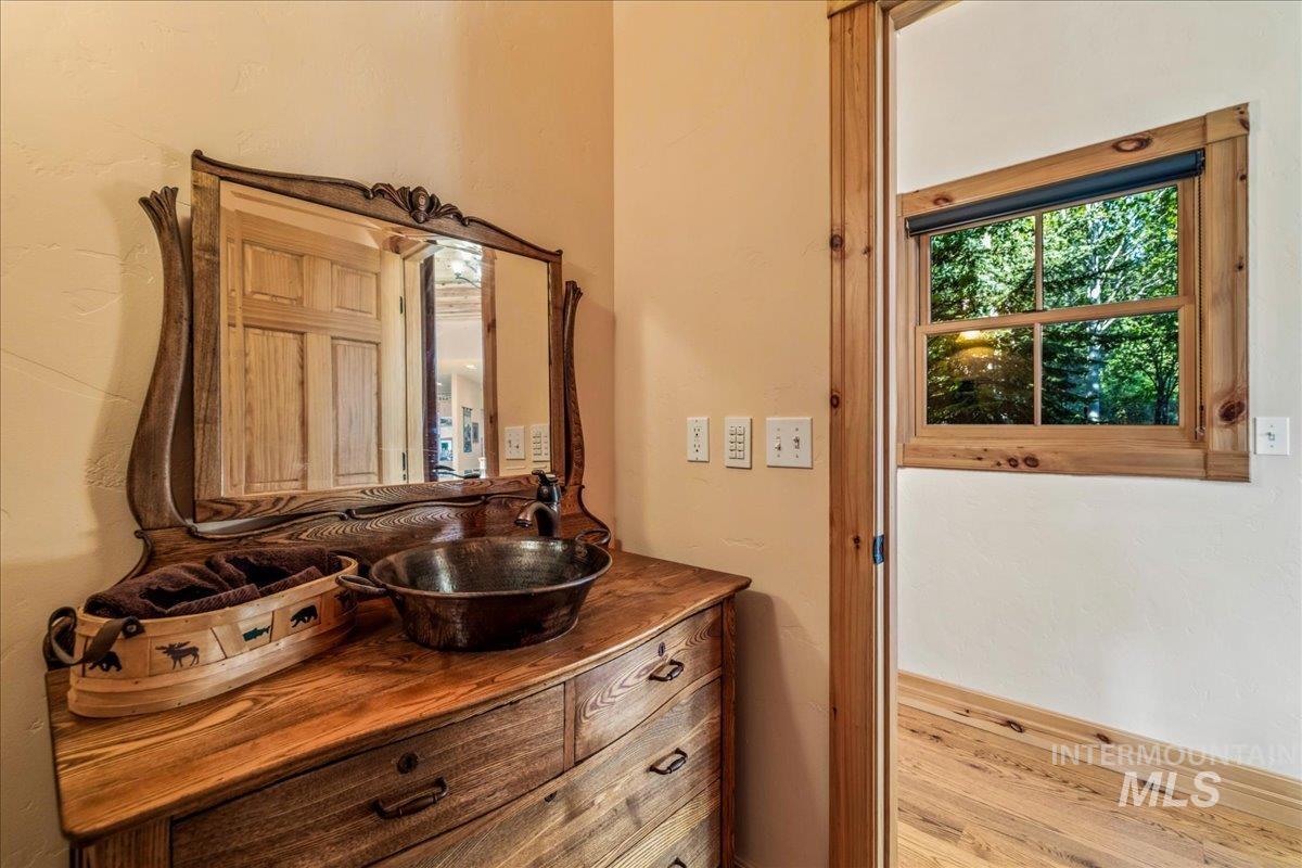 3872 Brookside Dr, New Meadows, Idaho 83654, 6 Bedrooms, 6.5 Bathrooms, Residential For Sale, Price $1,785,000,MLS 98948141