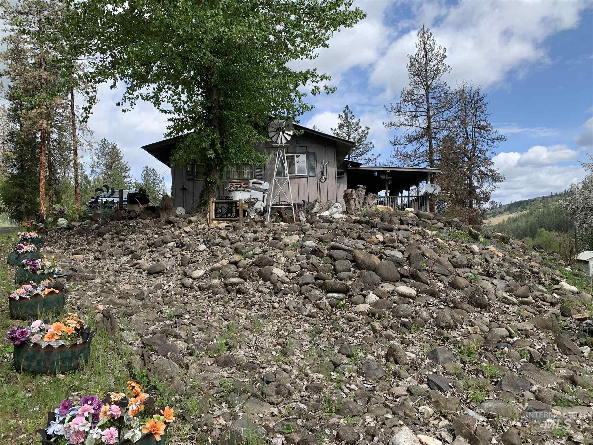 120 Three Bear Lane, Stites, Idaho 83552, 3 Bedrooms, 2 Bathrooms, Residential For Sale, Price $600,000,MLS 98948150