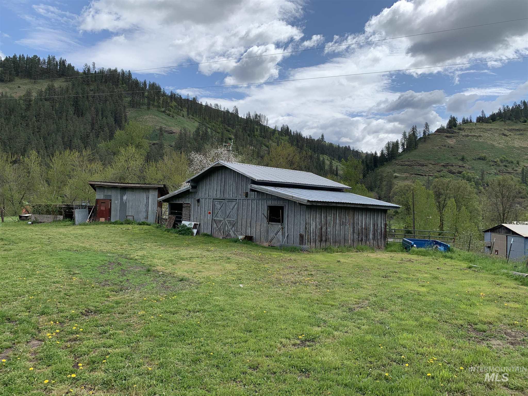 120 Three Bear Lane, Stites, Idaho 83552, 3 Bedrooms, 2 Bathrooms, Residential For Sale, Price $600,000,MLS 98948150
