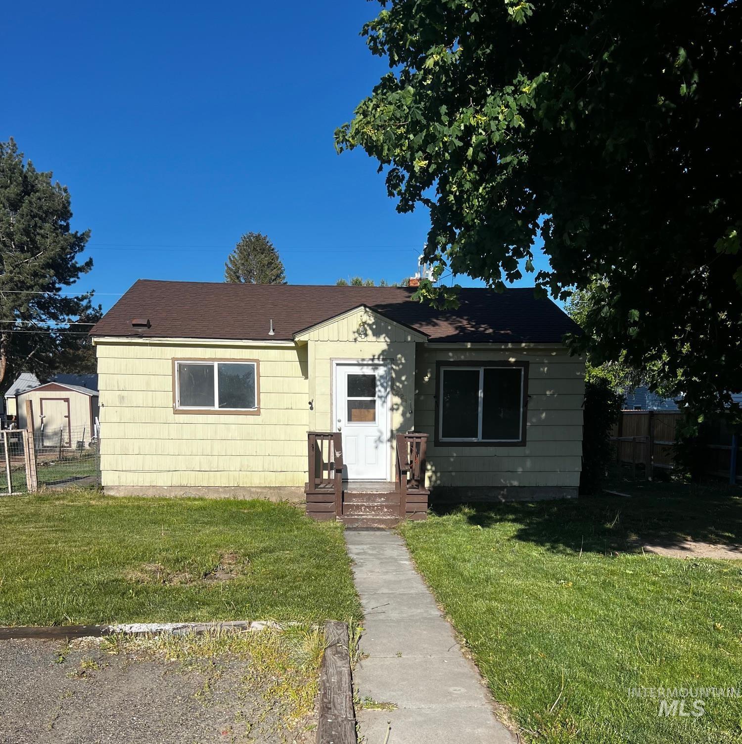 1224 Colorado, Gooding, Idaho 83330, 3 Bedrooms, 1 Bathroom, Residential For Sale, Price $199,000,MLS 98948176