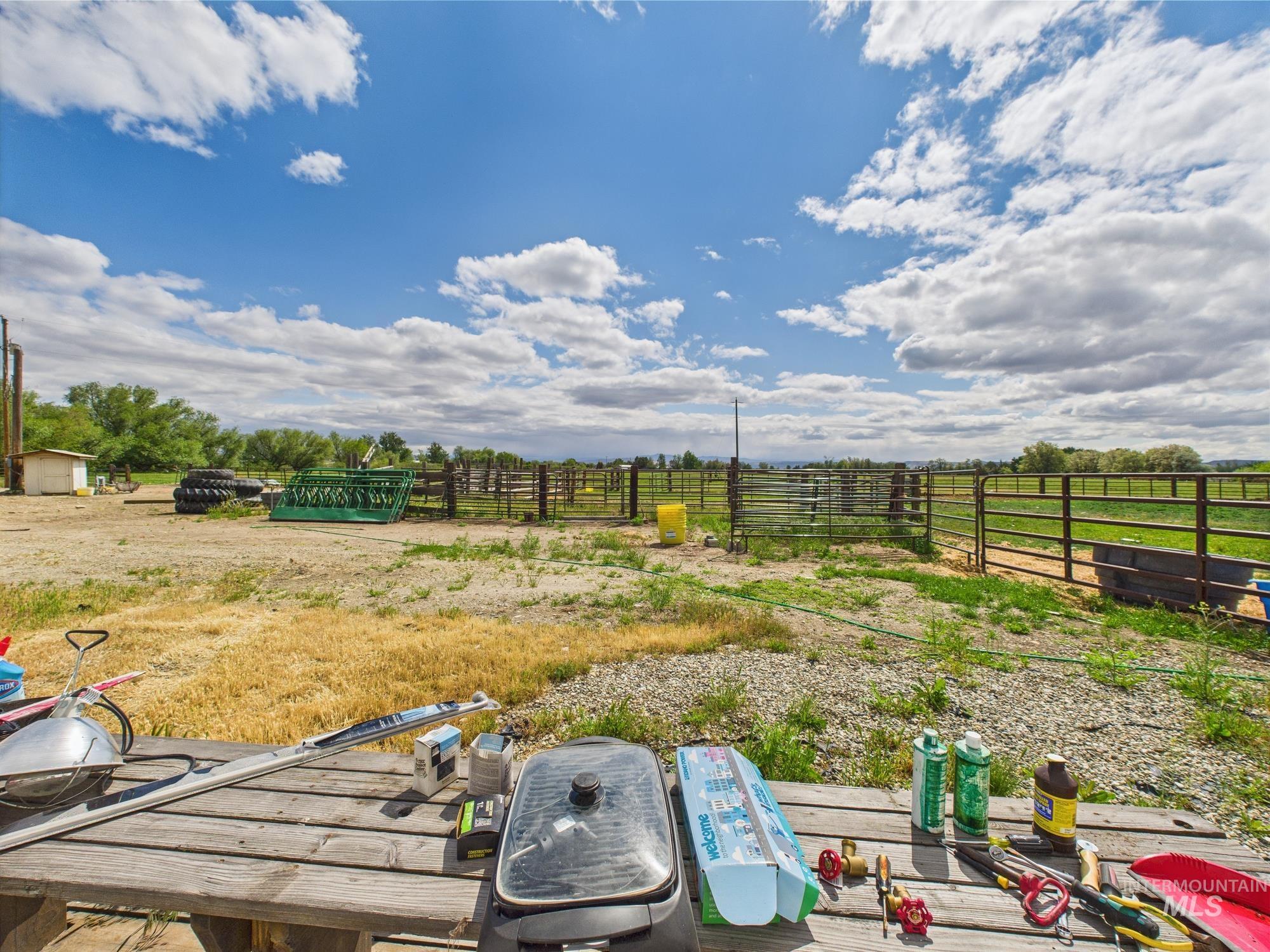 1334 Morehouse Rd., Emmett, Idaho 83617, 3 Bedrooms, 3 Bathrooms, Residential For Sale, Price $895,000,MLS 98948233