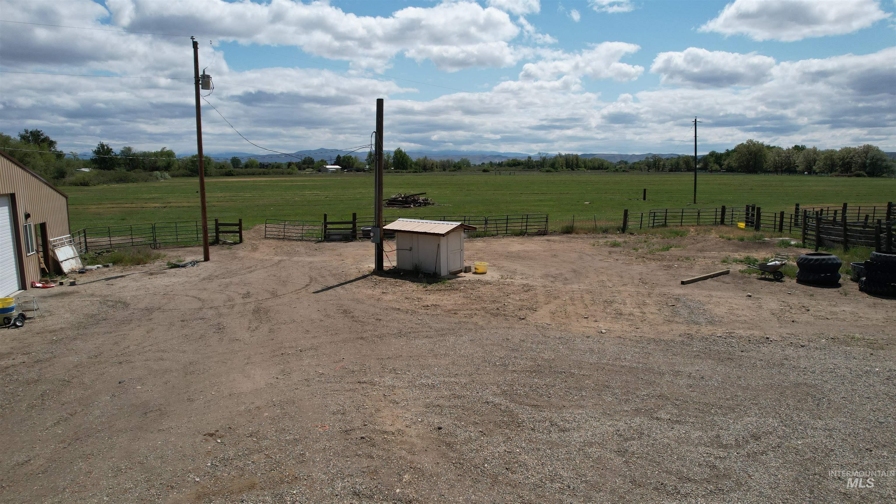 1334 Morehouse Rd., Emmett, Idaho 83617, 3 Bedrooms, 3 Bathrooms, Residential For Sale, Price $895,000,MLS 98948233