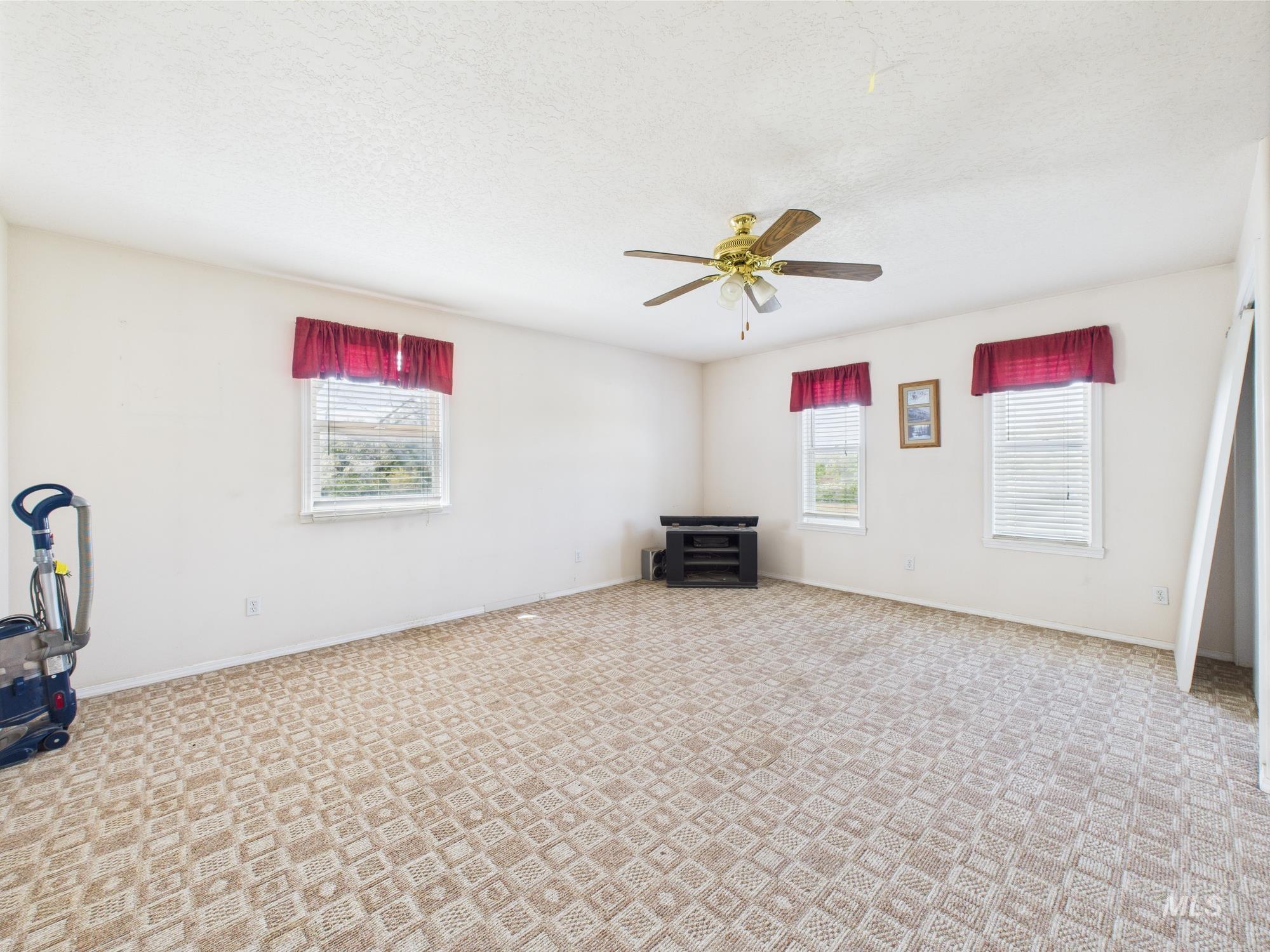 1334 Morehouse Rd., Emmett, Idaho 83617, 3 Bedrooms, 3 Bathrooms, Residential For Sale, Price $895,000,MLS 98948233