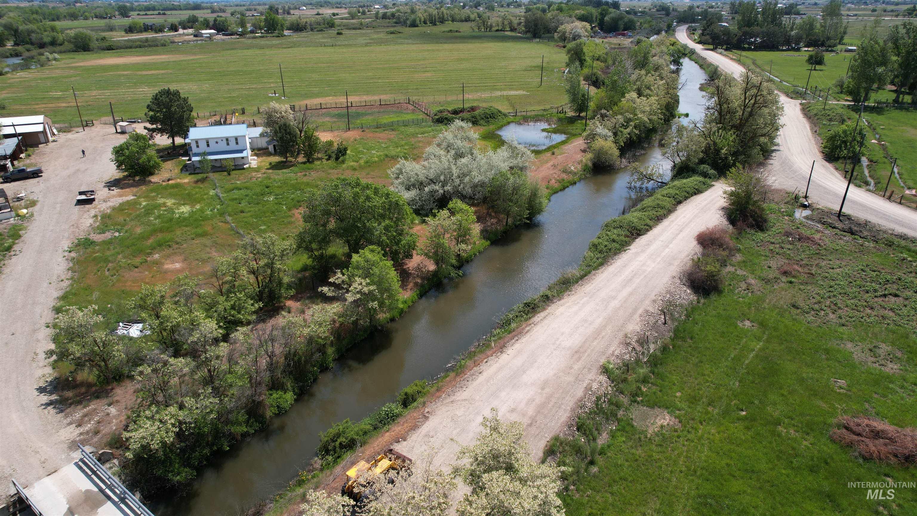 1334 Morehouse Rd., Emmett, Idaho 83617, 3 Bedrooms, 3 Bathrooms, Residential For Sale, Price $895,000,MLS 98948233