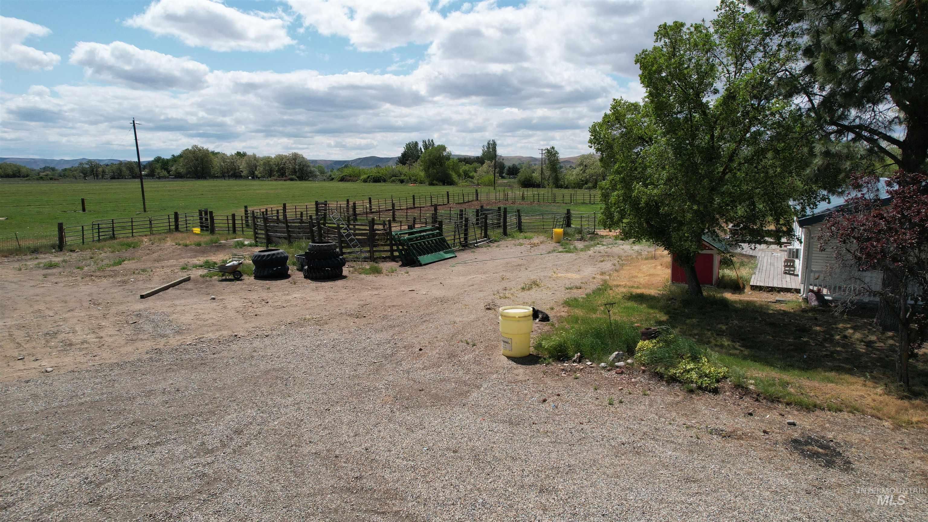 1334 Morehouse Rd., Emmett, Idaho 83617, 3 Bedrooms, 3 Bathrooms, Residential For Sale, Price $895,000,MLS 98948233