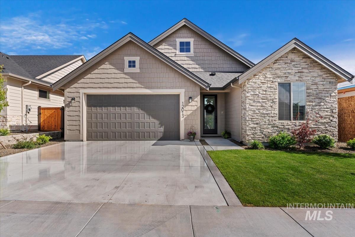 12013 W Zamalek Ct, Kuna, Idaho 83634, 3 Bedrooms, 2 Bathrooms, Residential For Sale, Price $679,900,MLS 98948236